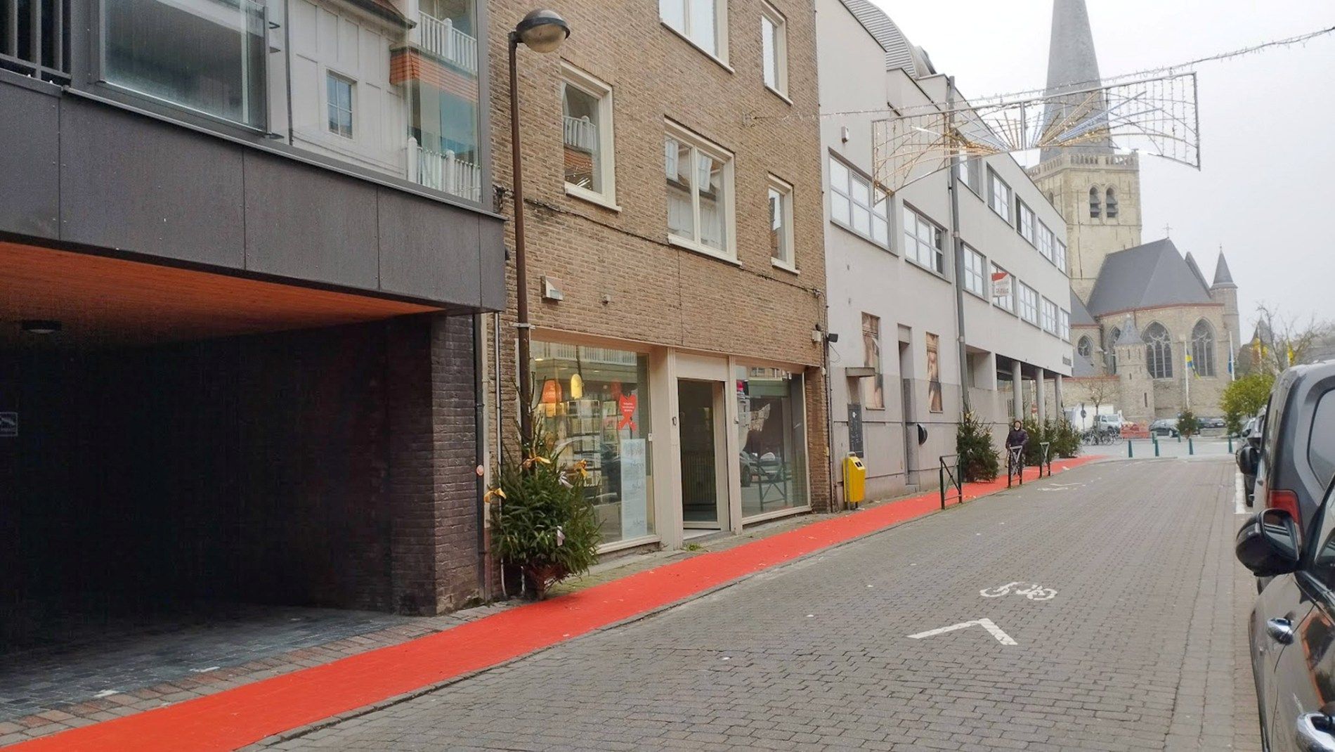 Winkelruimte te huur op TOP locatie te Waregem! foto 4