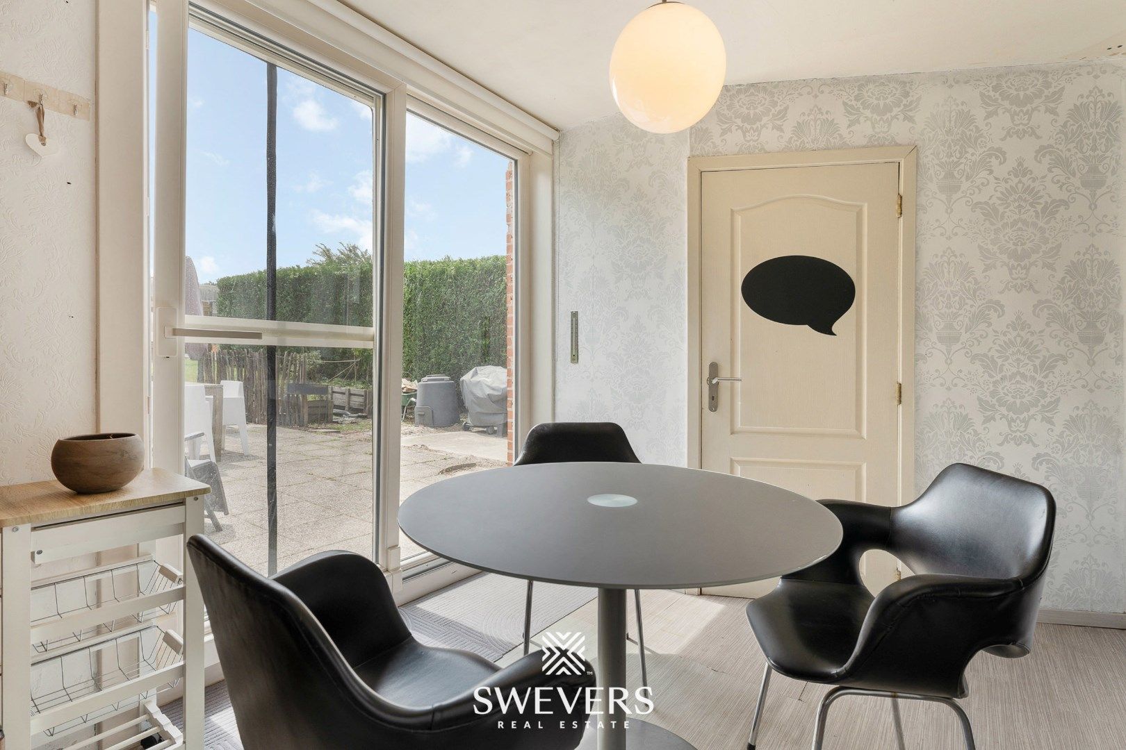 Charmante woning met zonnige tuin in het rustige Linkhout  foto 11