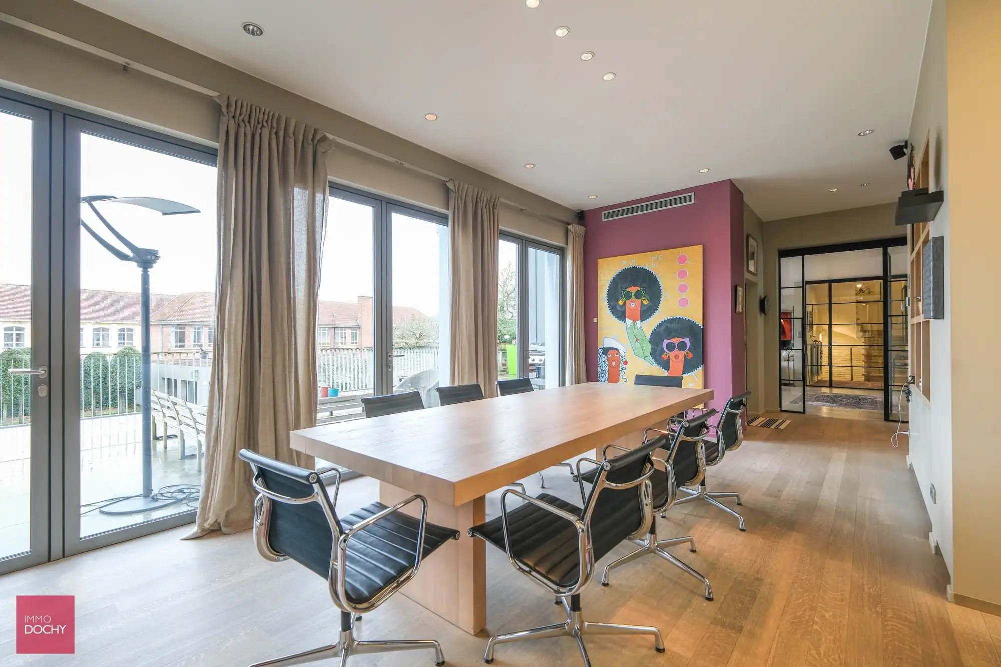 Heel ruime stadswoning met kantoren en tuin foto 10