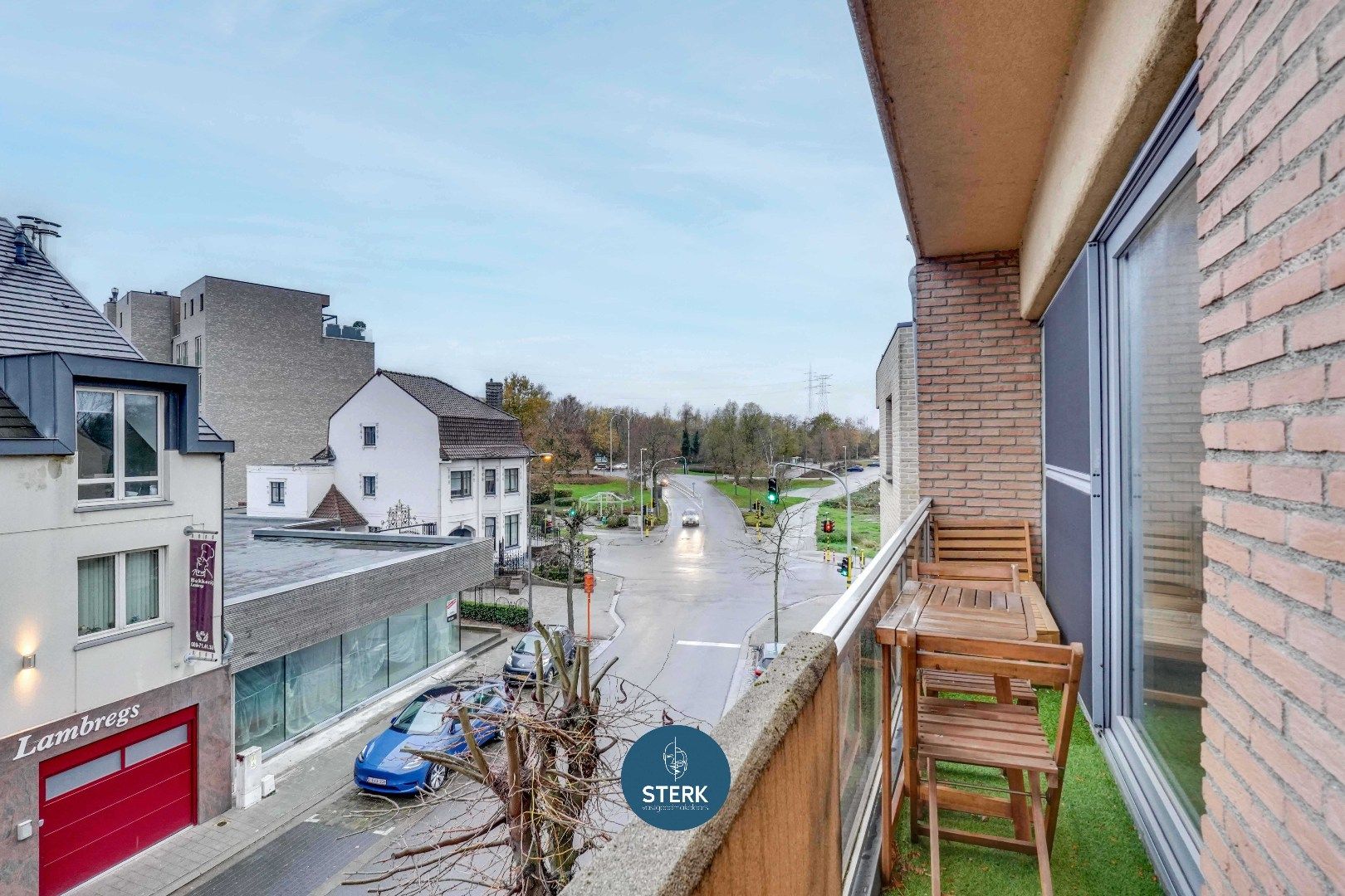 INSTAPKLAAR 2 SLPK-APPARTEMENT OP EEN CENTRALE LOCATIE IN HARTJE LANAKEN !   foto 10