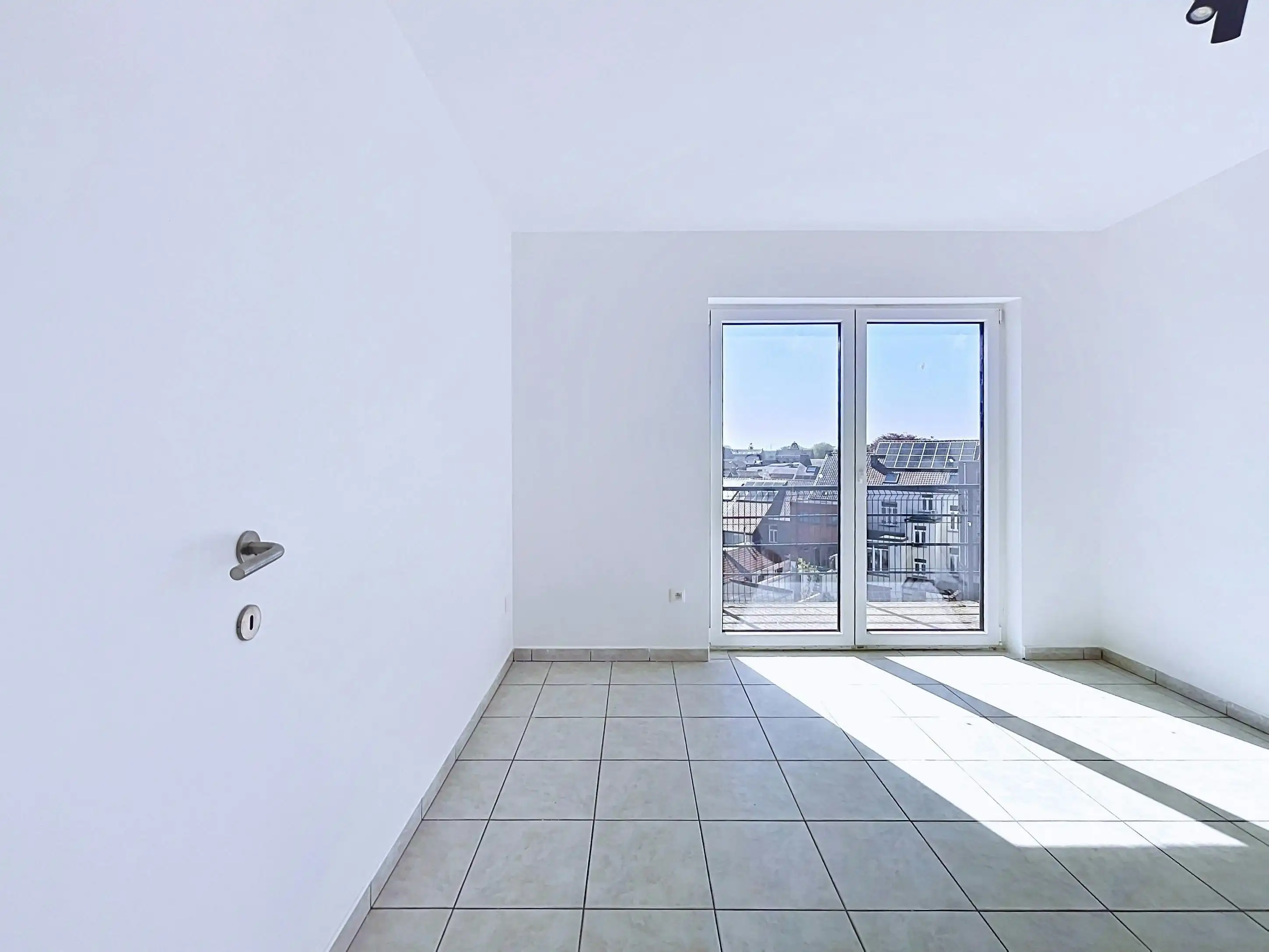 Appartement met 2 slaapkamers aan het station van Eeklo foto 14