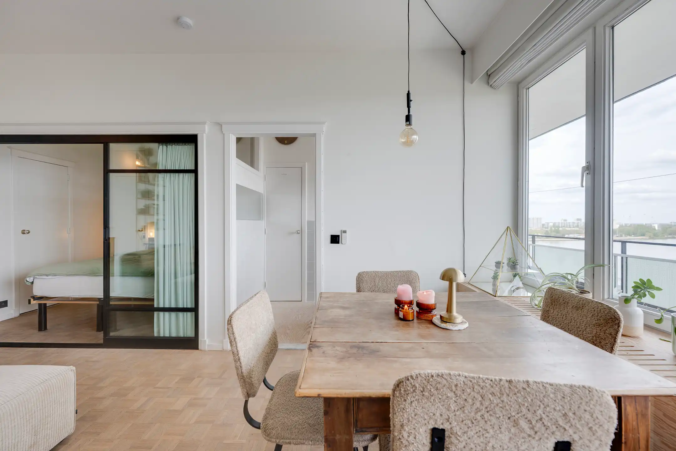 Studio met terras & panoramisch zicht op topligging foto 5