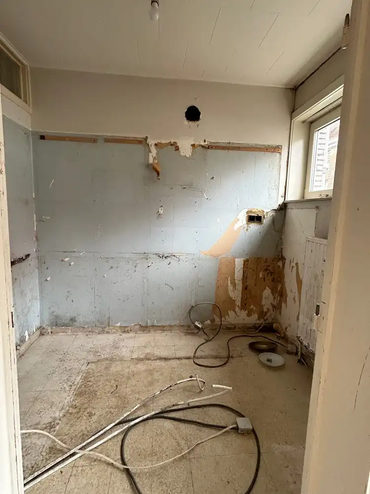 Building met handelsgelijkvloers, 4 appartementen, 3 garages en kelder foto 19