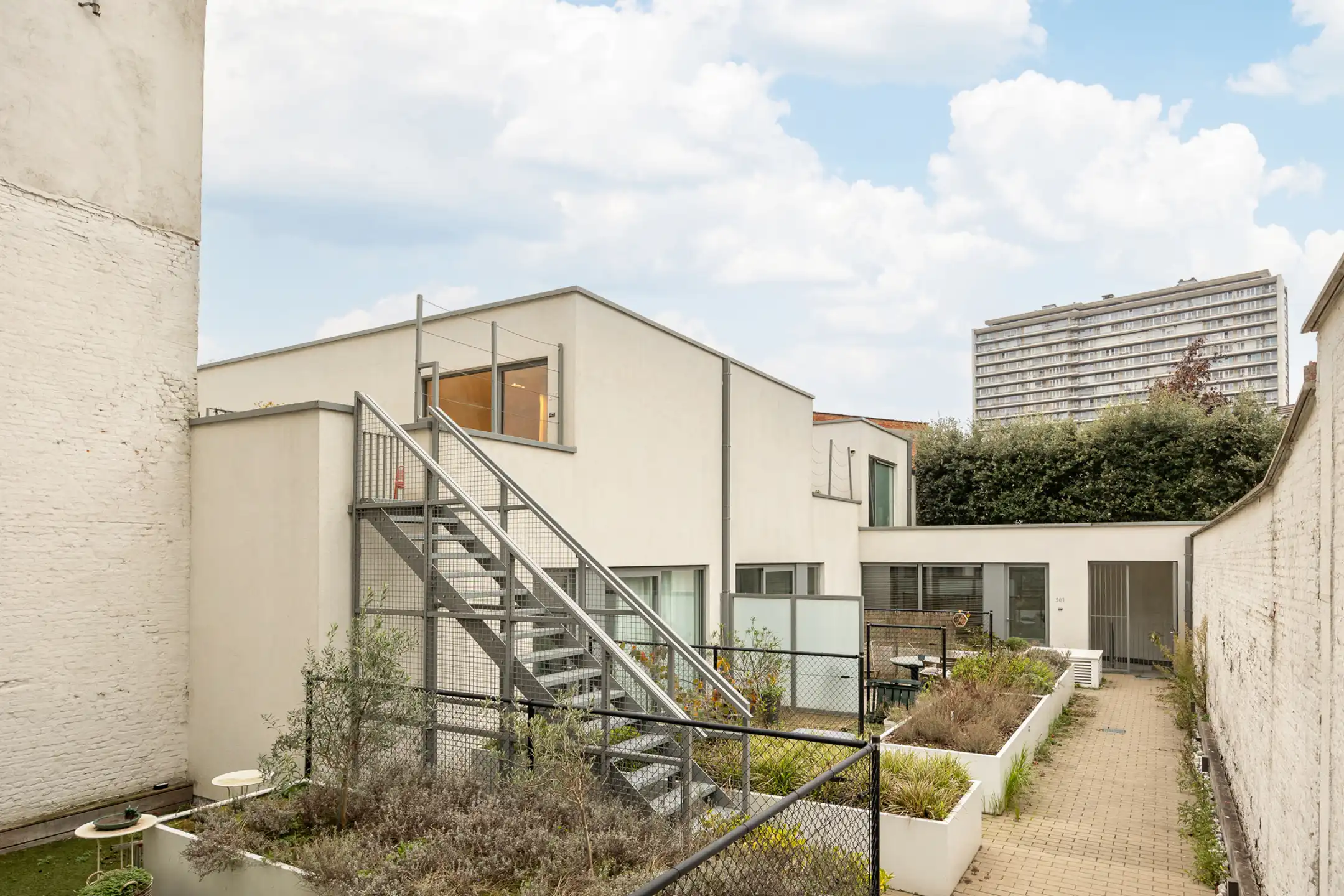 Modern en lichtrijk appartement met twee terrassen foto 3