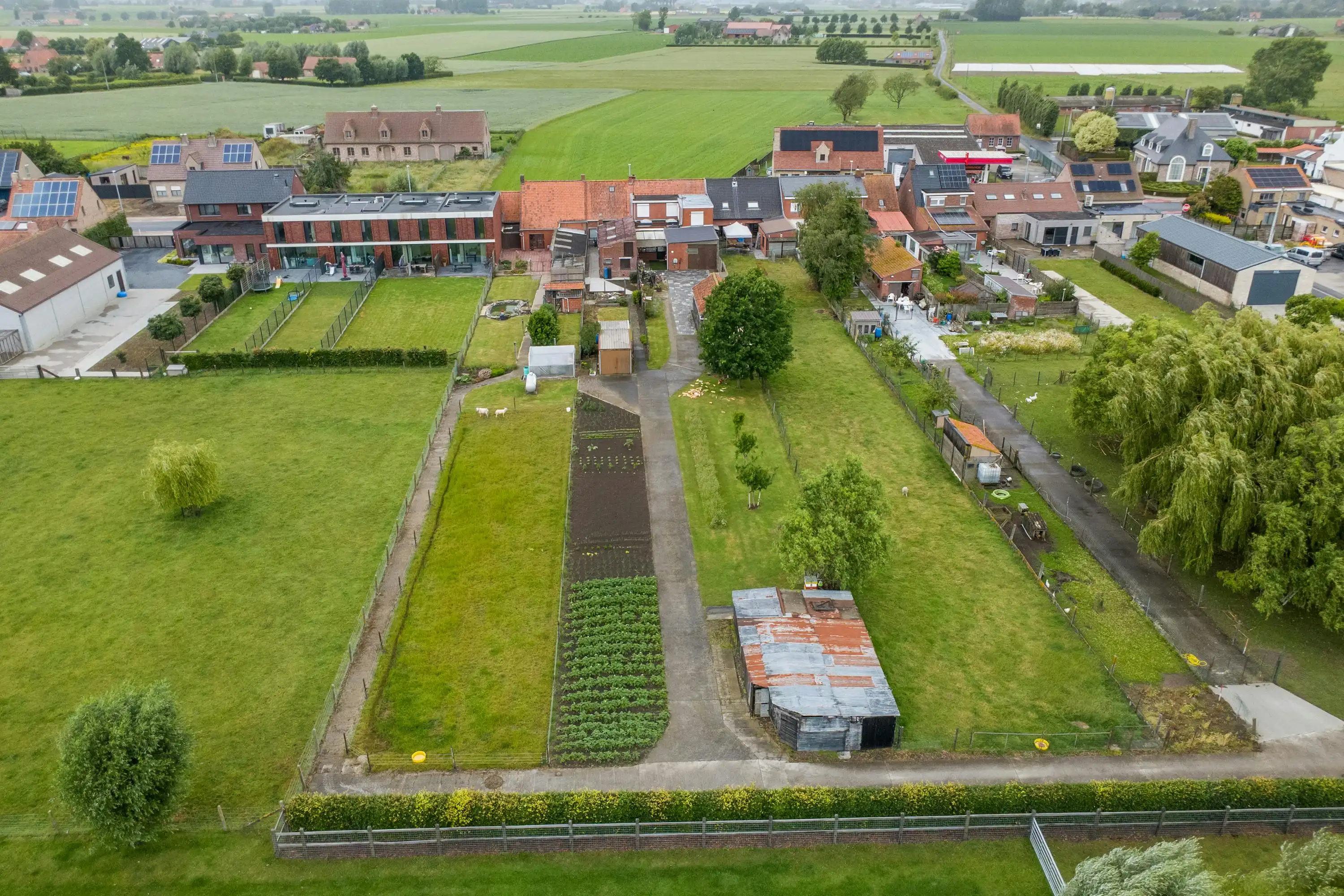 Huis te koop in Woesten met 3 kamers, garage en tuin foto 26