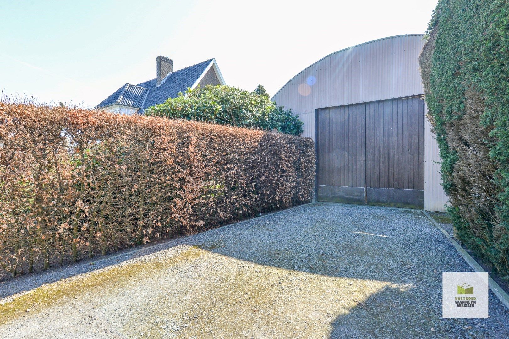 Ruime te renoveren villa met 4 slaapkamers en loods op 1696m2 te centrum Wingene foto 25