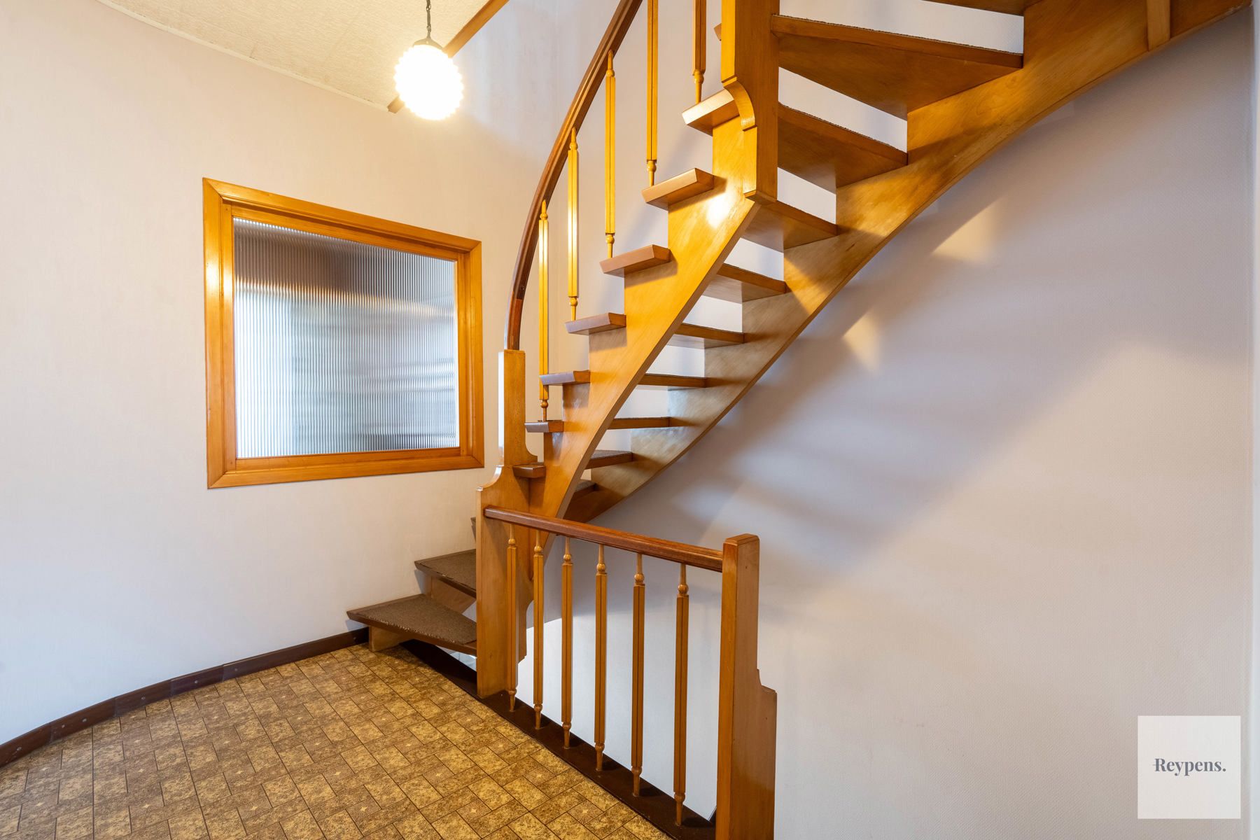 Goed gelegen bel-etage woning met mogelijkheden foto 11