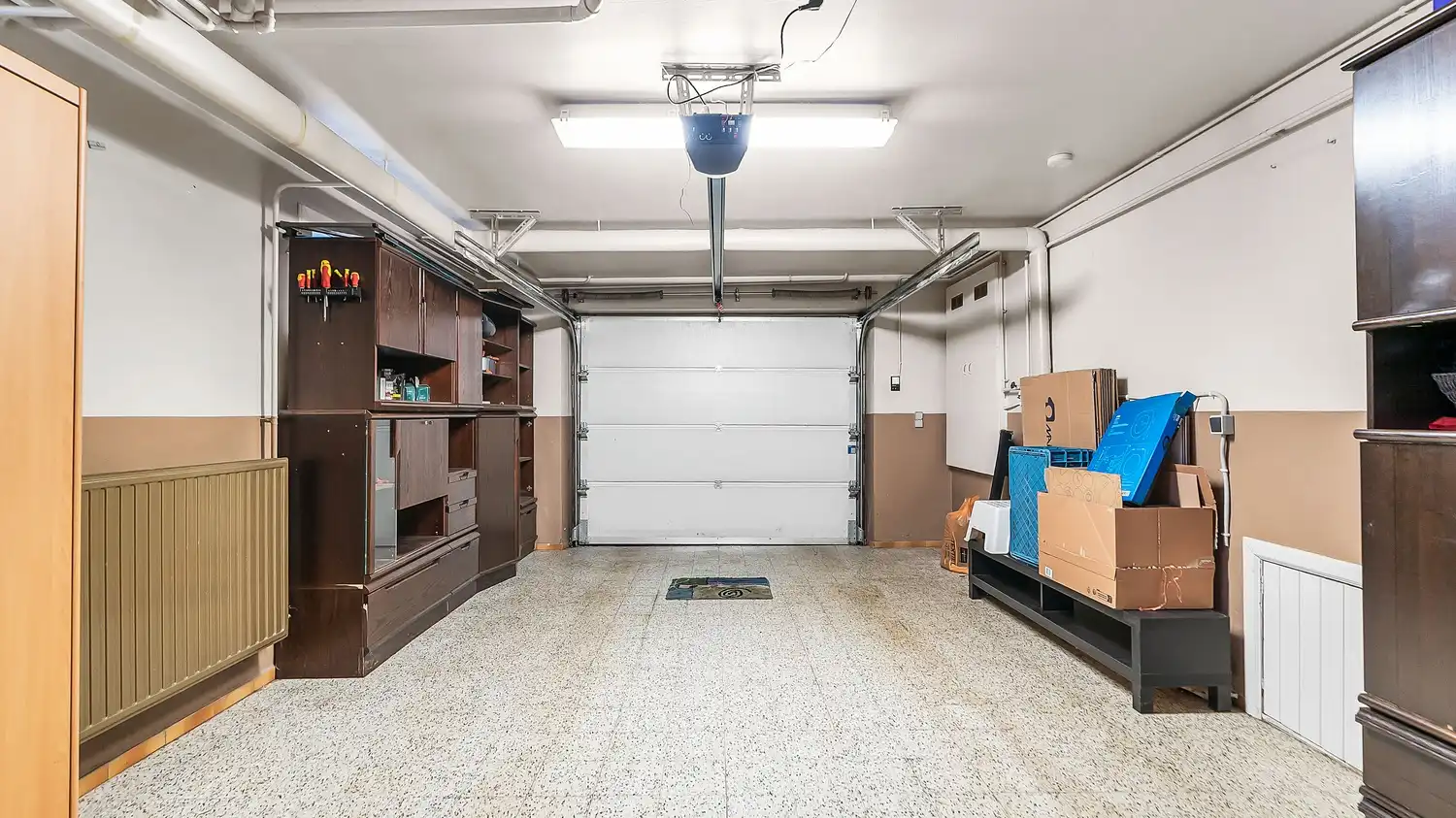 Ruime gezinswoning met 3 slaapkamers + bureel/slaapkamer en mogelijkheid tot extra slaapkamers op zolder foto 15