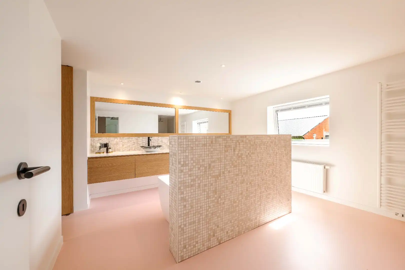 WONING (240 m²) met LOODS (143 m²) op HOEKPERCEEL VAN 1.027 m² foto 21