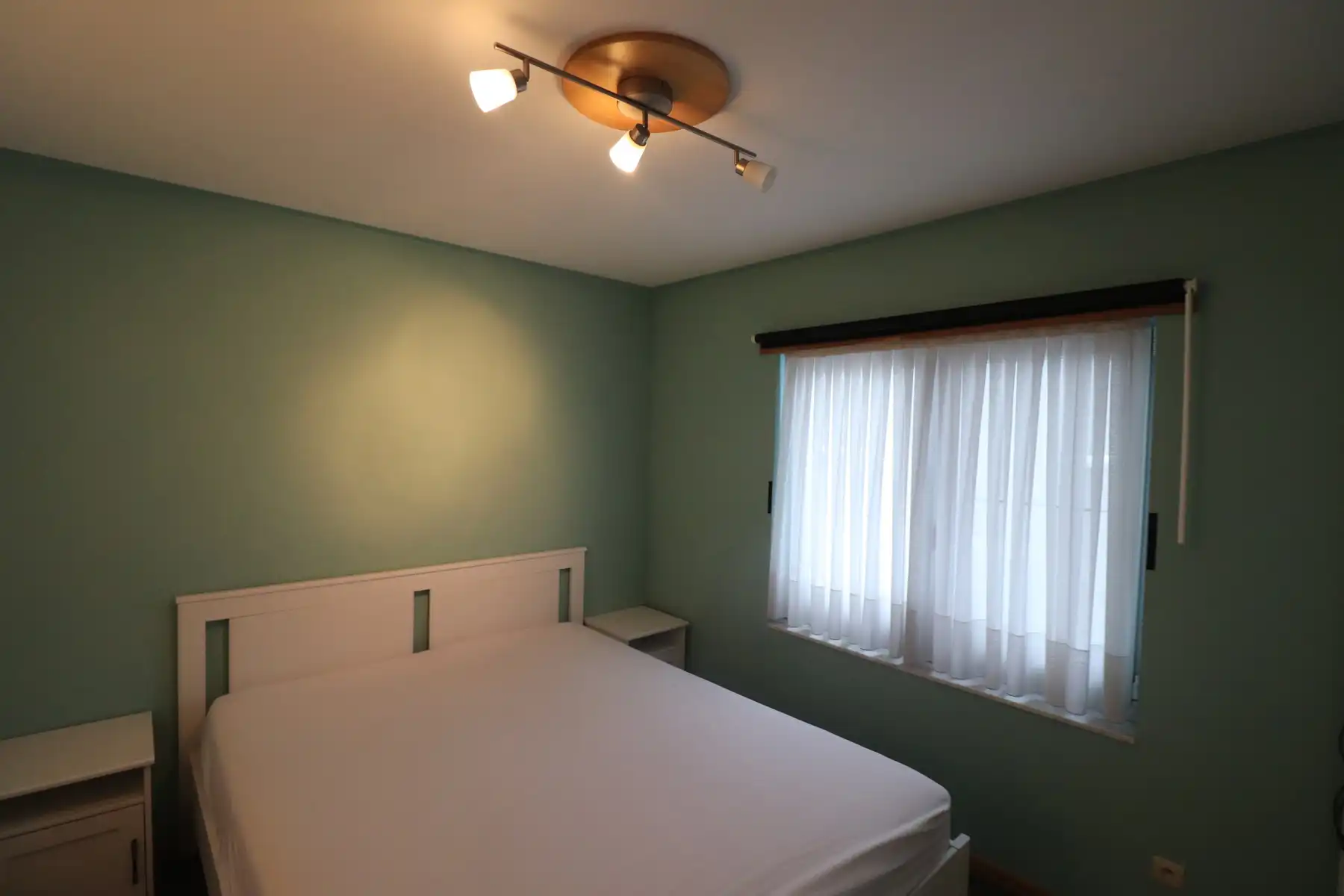 Een appartement op de 1ste verdieping met 3 slaapkamers en garage vlakbij het centrum van Beerse. foto 7