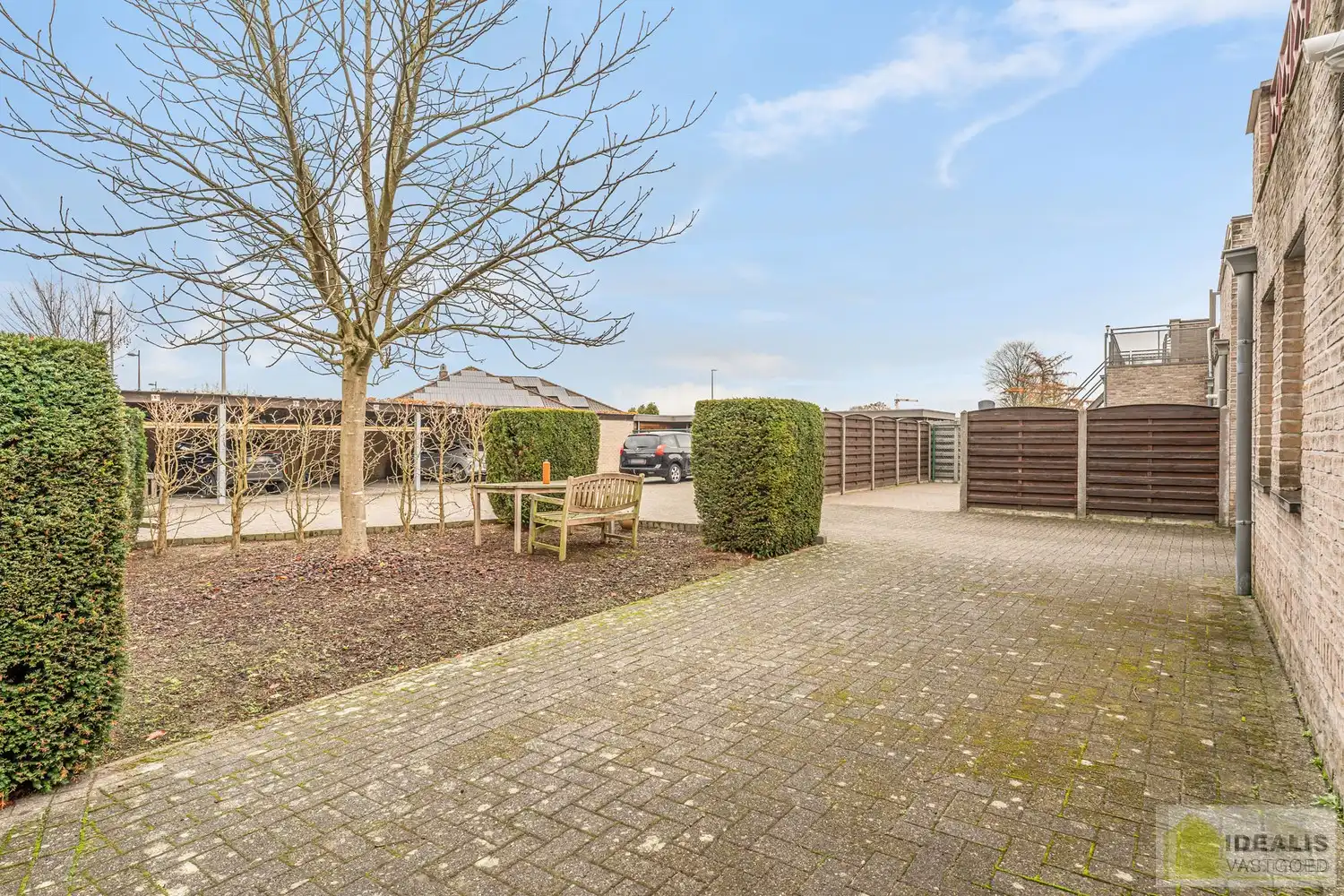 IDEALIS VASTGOED – INSTAPKLAAR GELIJKVLOERS APPARTEMENT MET LICHTRIJKE LEEFRUIMTE,  RUIME OPEN KEUKEN, BADKAMER, SLAAPKAMER EN AUTOSTAANPLAATS OP EEN GUNSTIGE LOCATIE NABIJ HET CENTRUM VAN PELT! foto 16