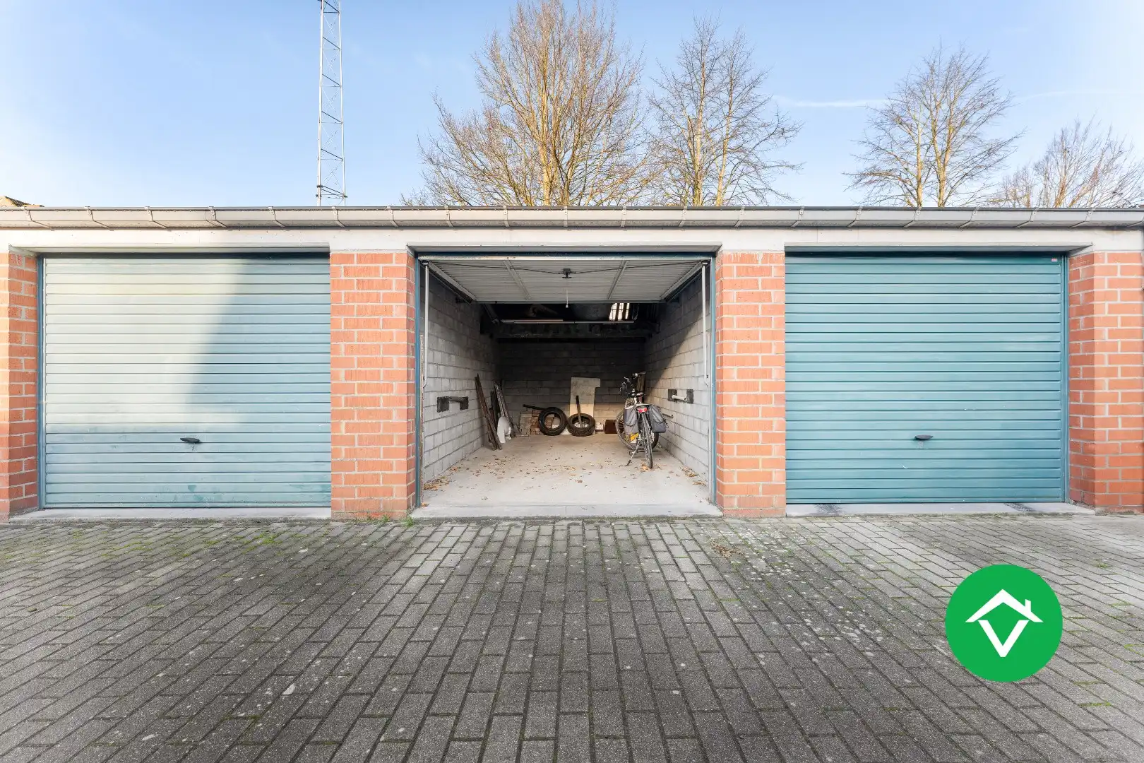 Ruim herenhuis met 4 slaapkamers en aparte garagebox in centrum Gistel foto 33