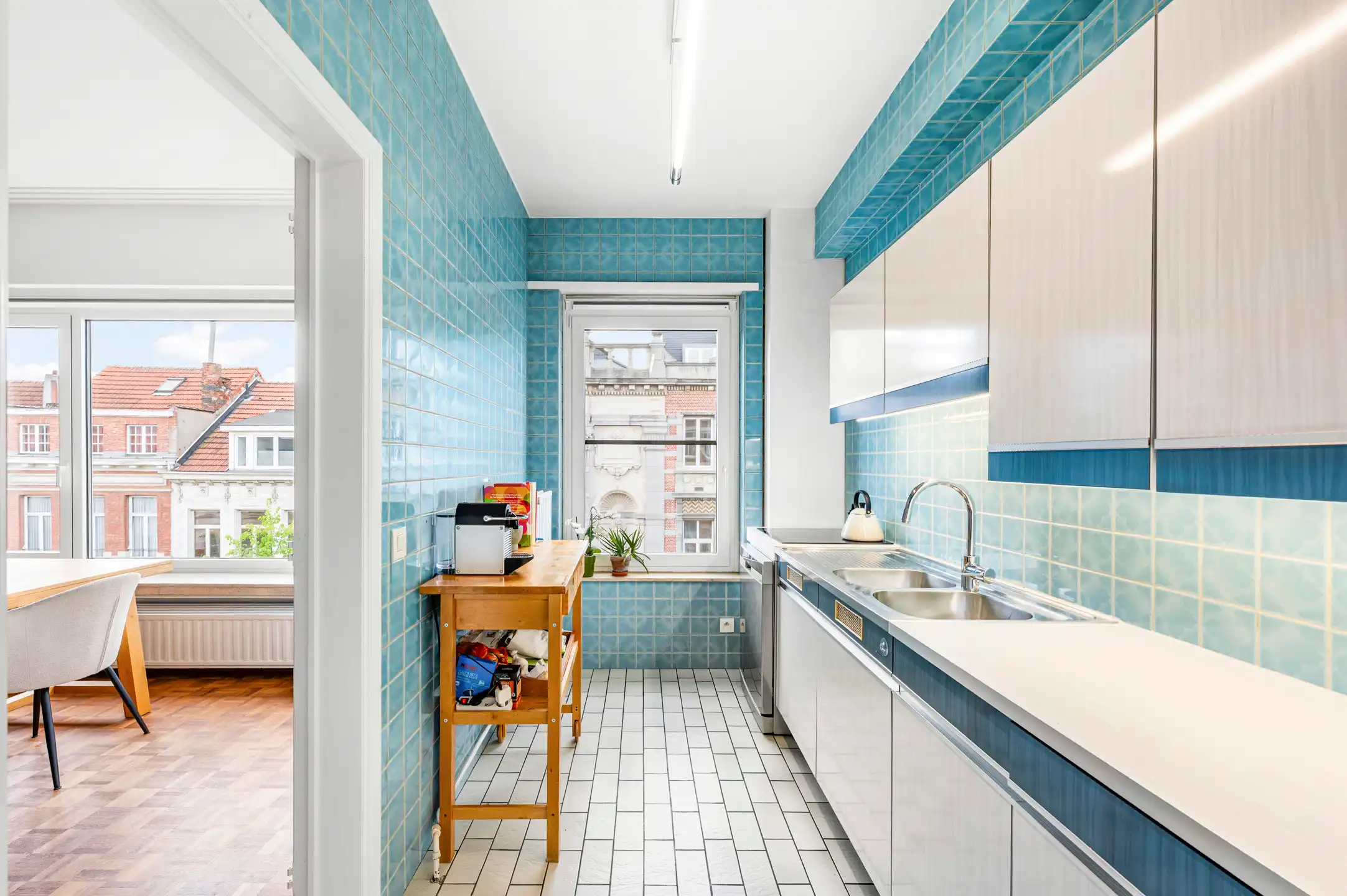 Charmant en lichtrijk appartement met terras in topbuurt foto 5