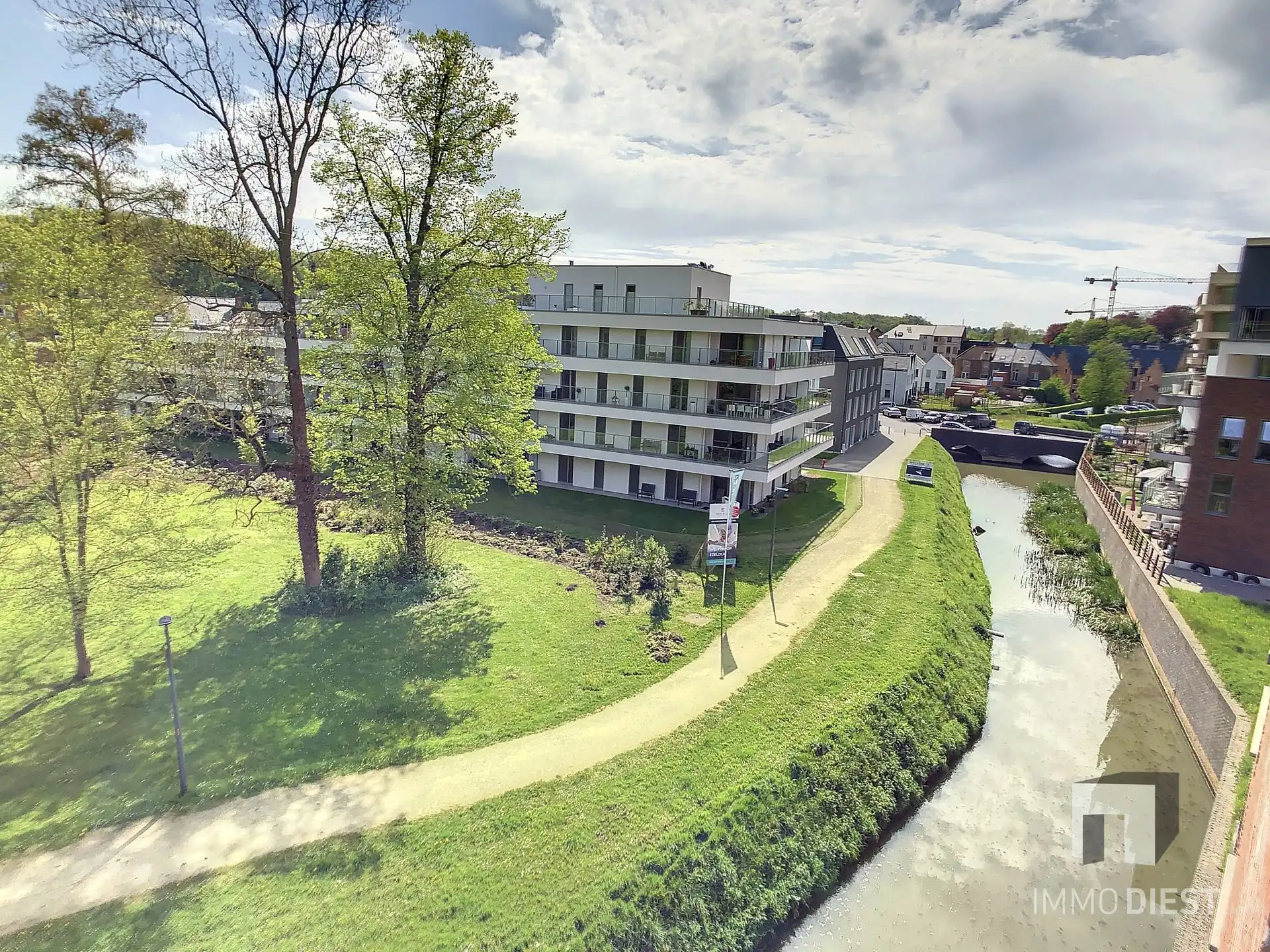 Knappe duplex met zicht op park en Demer - 3 slpks en parking foto 27
