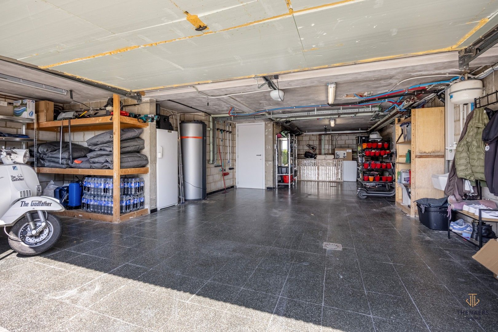 UNIEKE GERENOVEERDE WONING MET 4 SLAAPKAMERS EN PRACHTIG UITZICHT OP DE VELDEN. foto 52