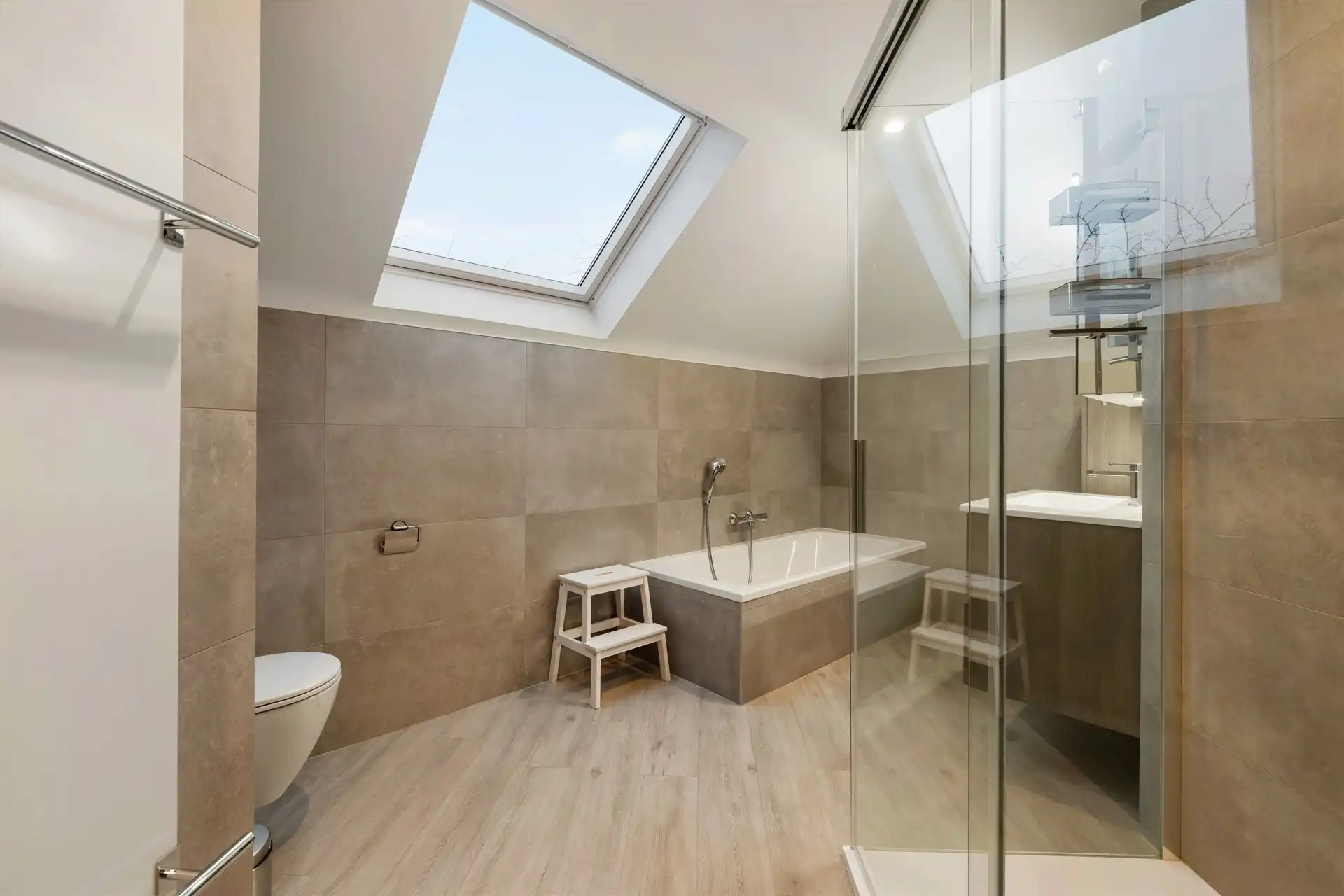 Instapklare gezinswoning met 3 slaapkamers nabij het centrum foto 9