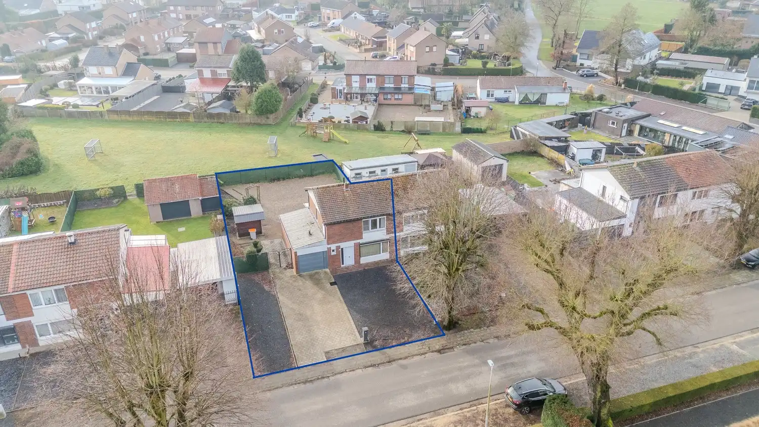 Halfopen bebouwing met drie slaapkamers op een perceel van 5a16ca in Lanaken foto 3