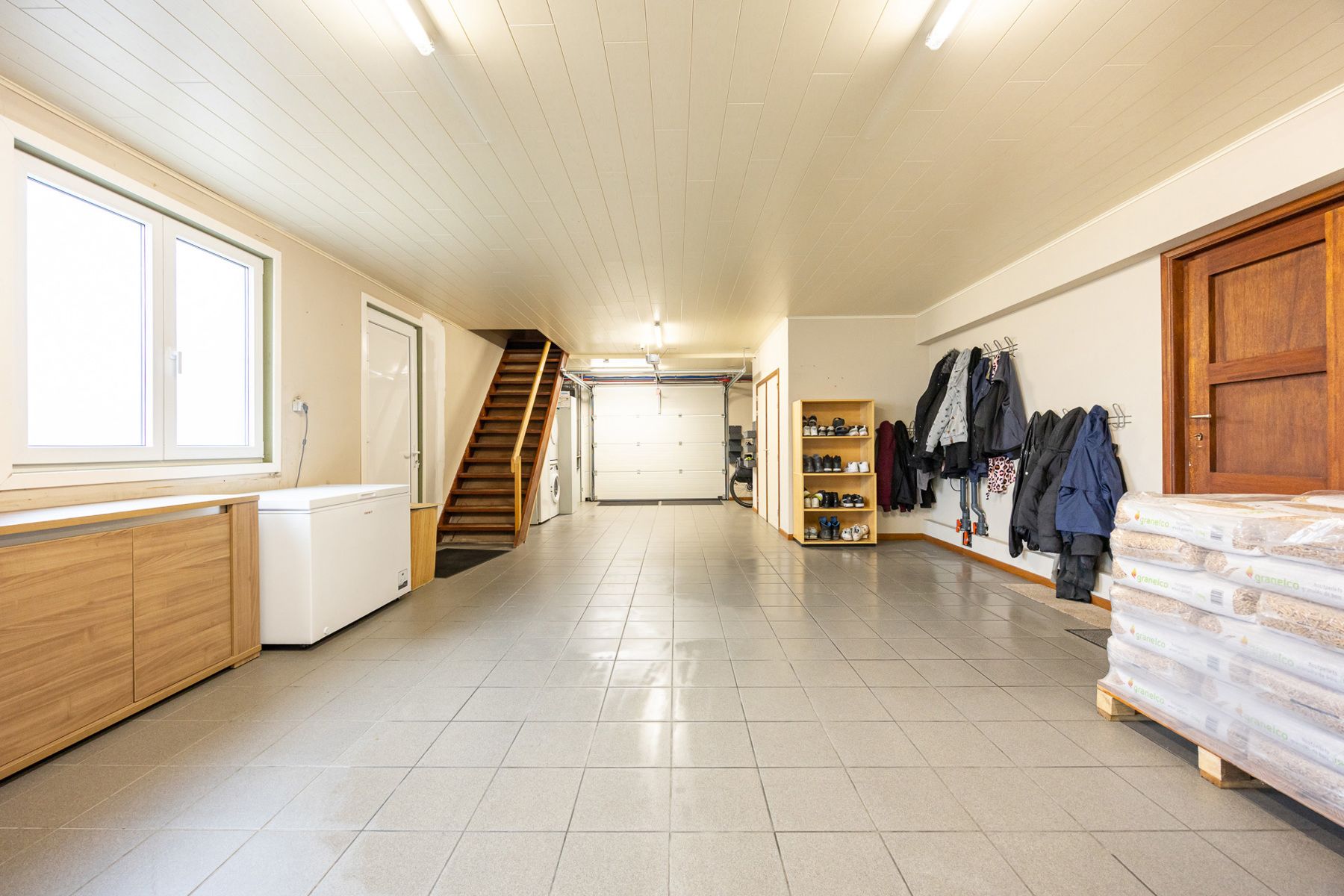 Landelijk gelegen woning met 4 slaapkamers, polyvalente werkruimte en binnenzwembad.  foto 13