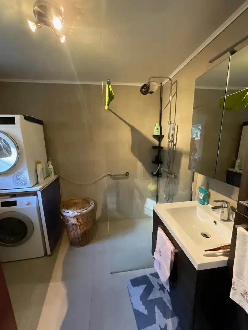 Landelijk gelegen woning met garage foto 6
