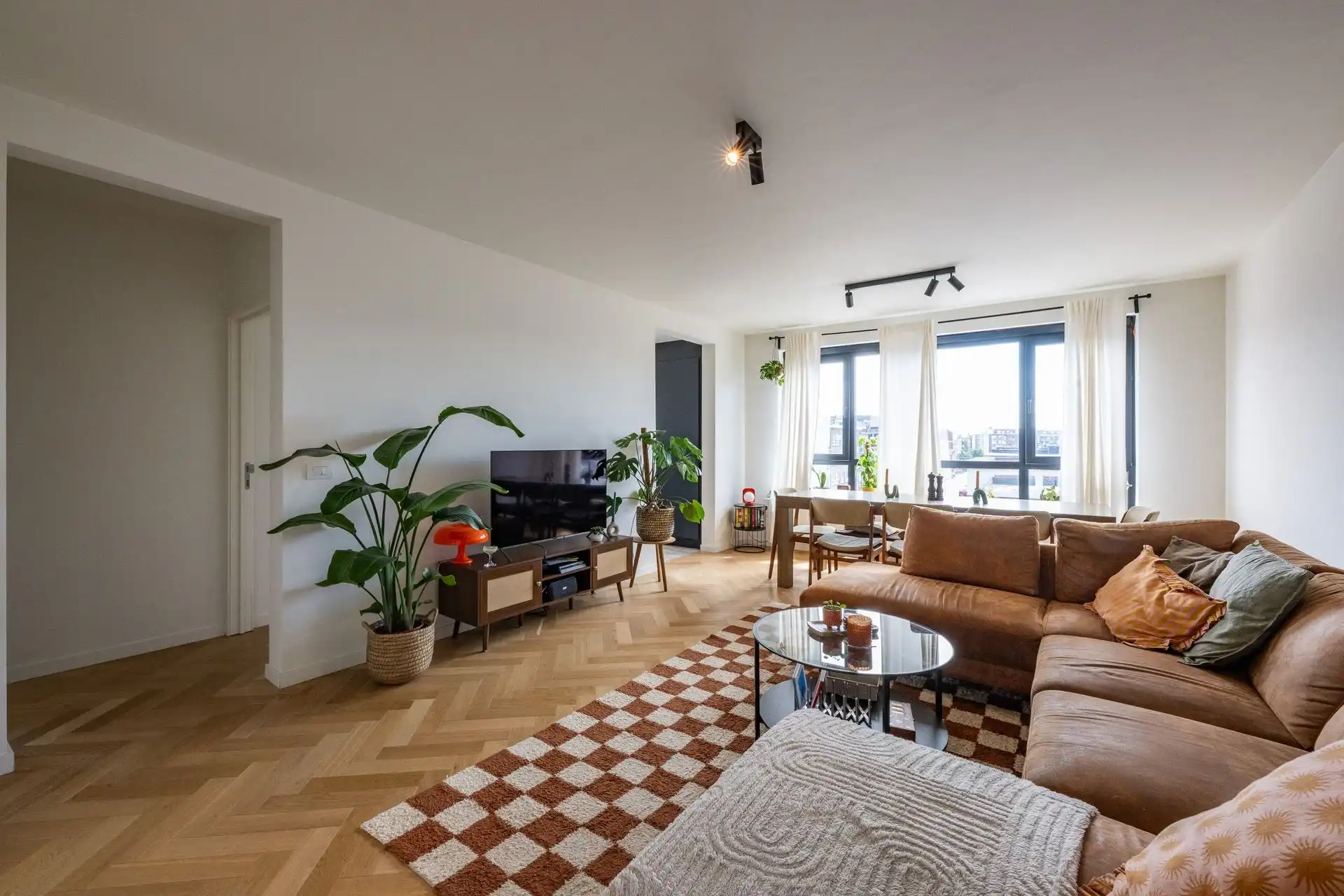 Appartement foto {{pictureIndex}}