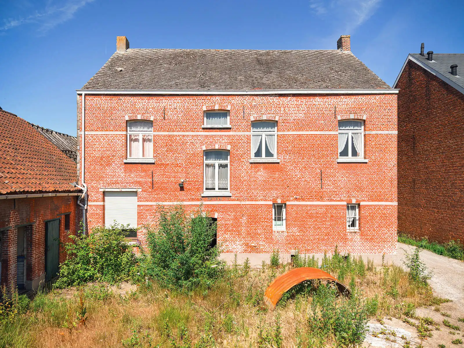 Karaktervolle, te renoveren woning met tal van mogelijkheden foto 36