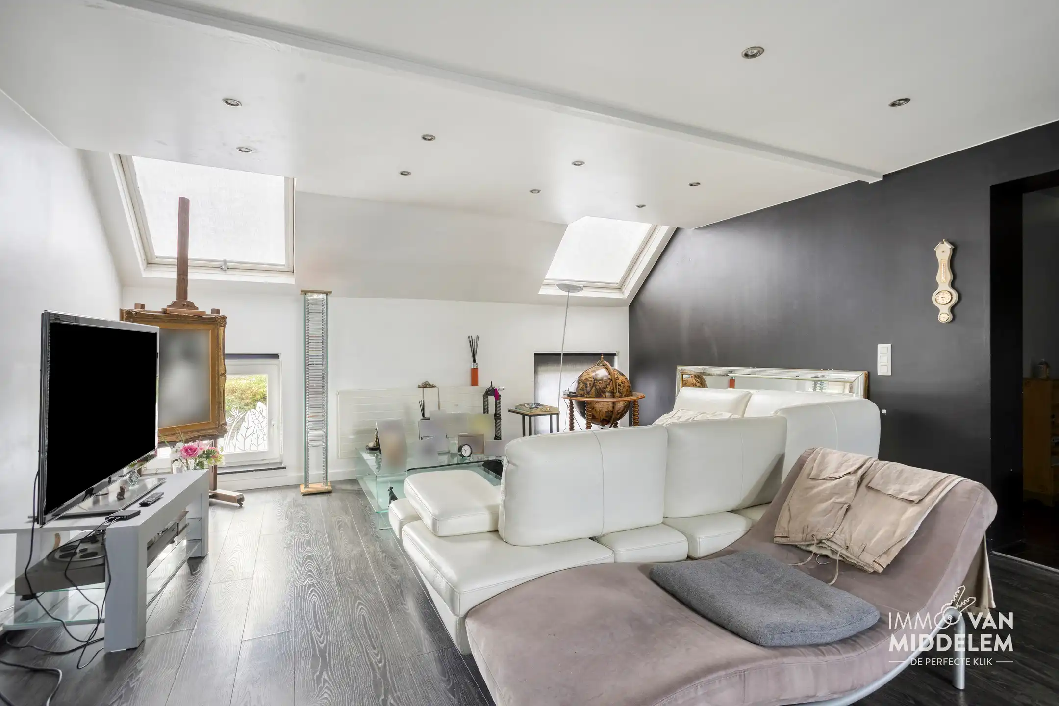 INSTAPKLARE DUPLEX MET 3 KAMERS , TERRAS EN KELDER foto 3