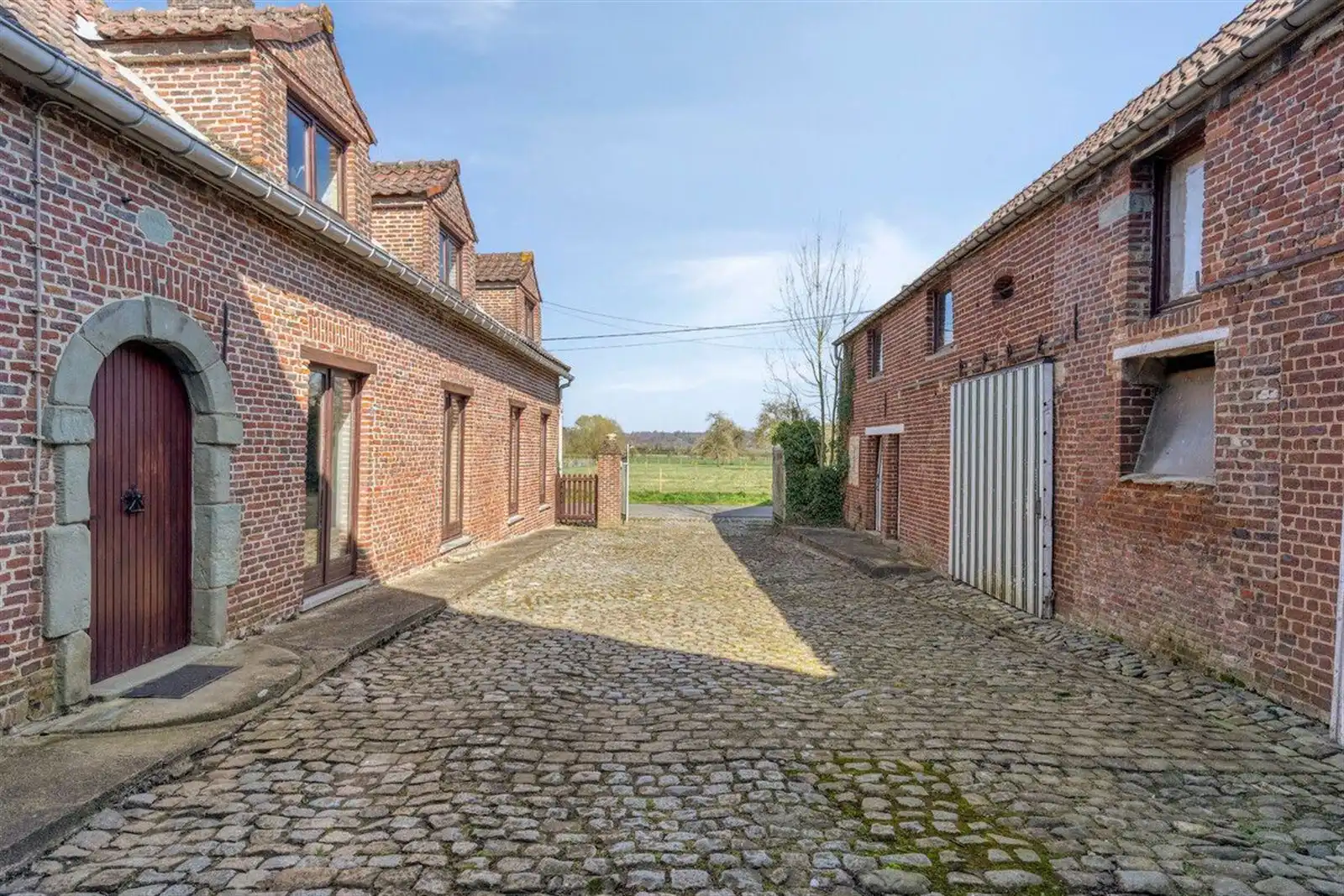 Uitzonderlijke eigendom van kunstenaar dichter  foto 8