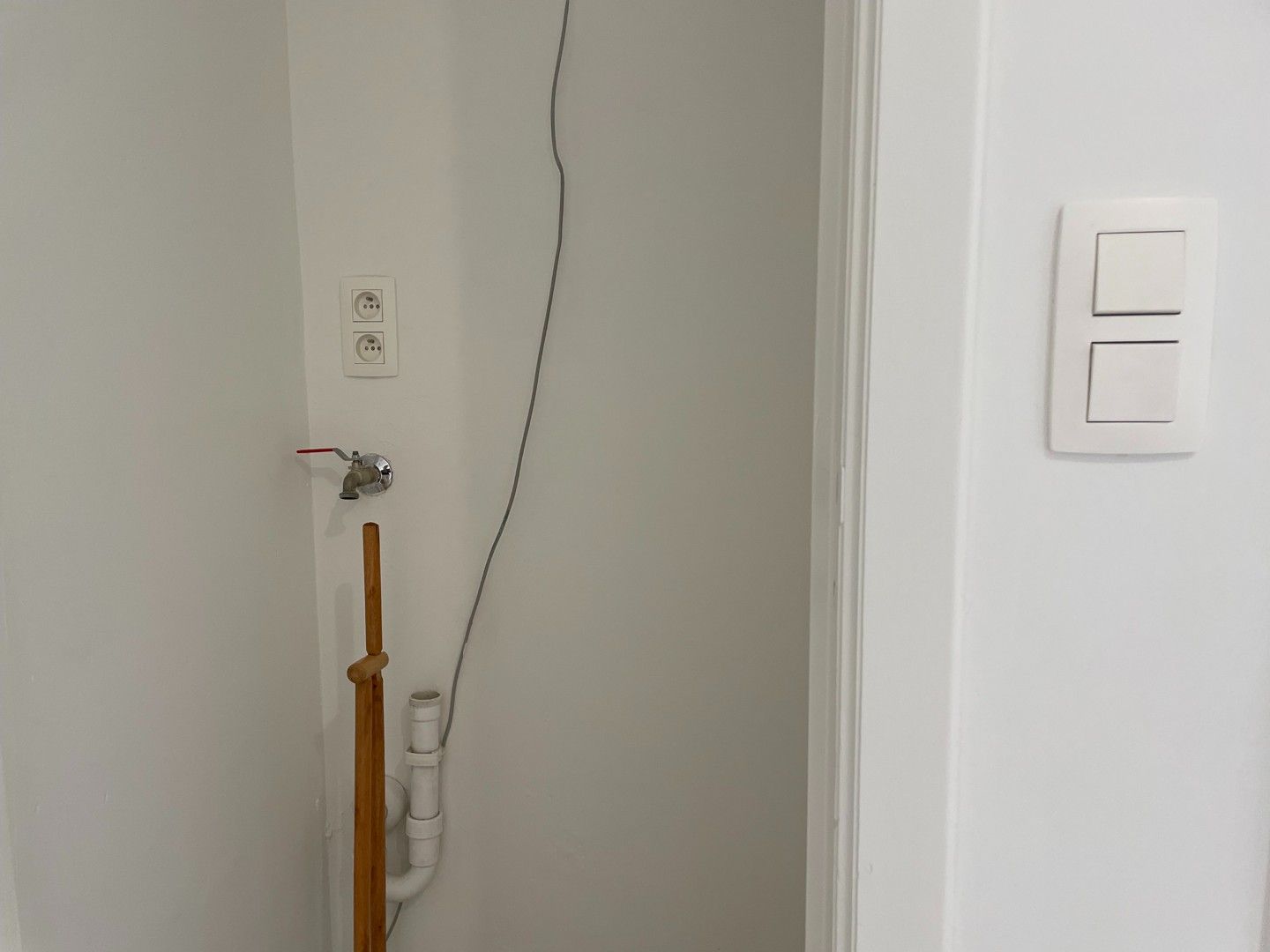 Verzorgd en vernieuwd ongemeubeld appartement met balkon in de Lippenslaan te Knokke foto 11