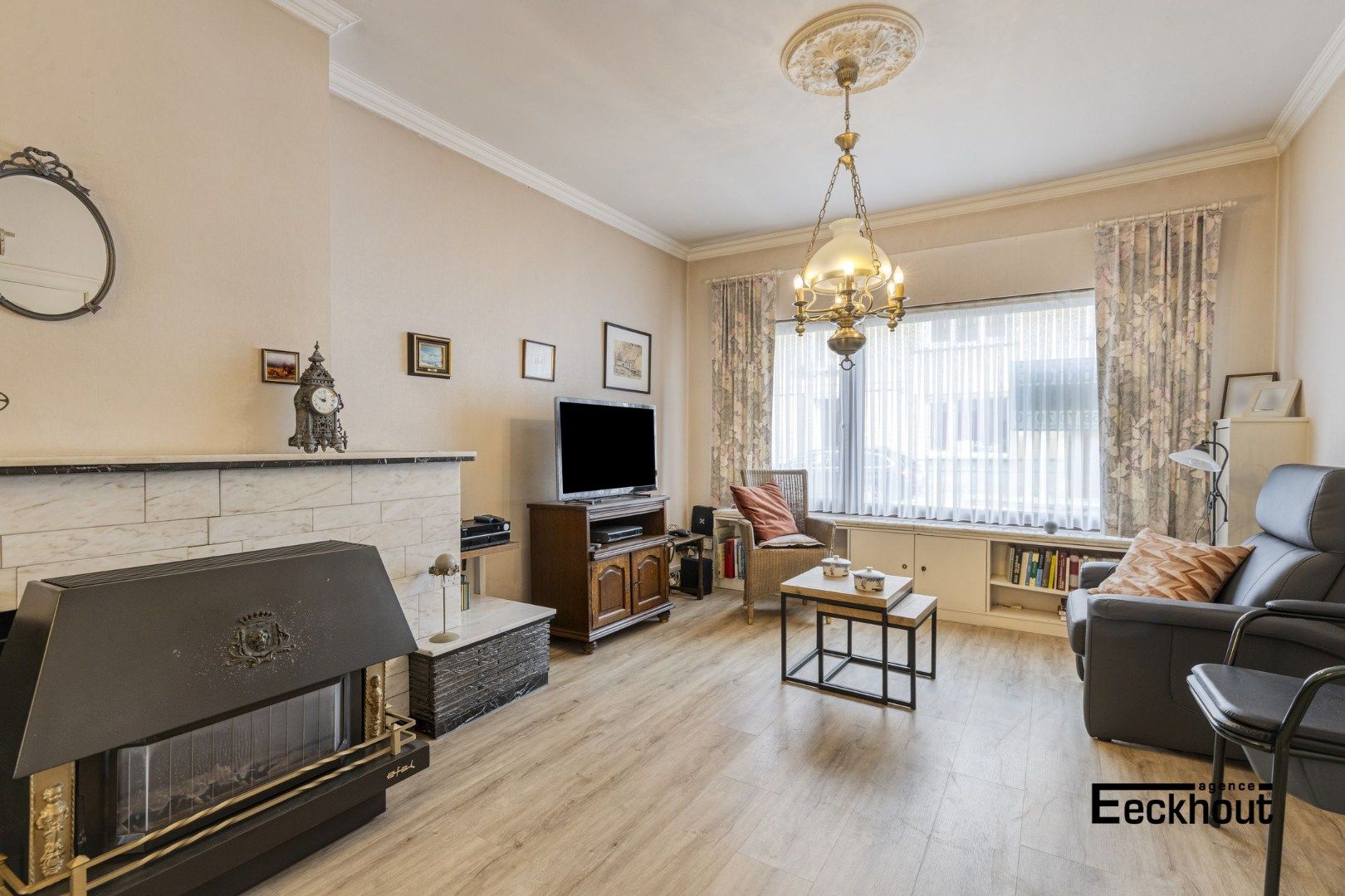 Zeer verzorgde rijwoning op een gunstige ligging te Oostende! foto 4