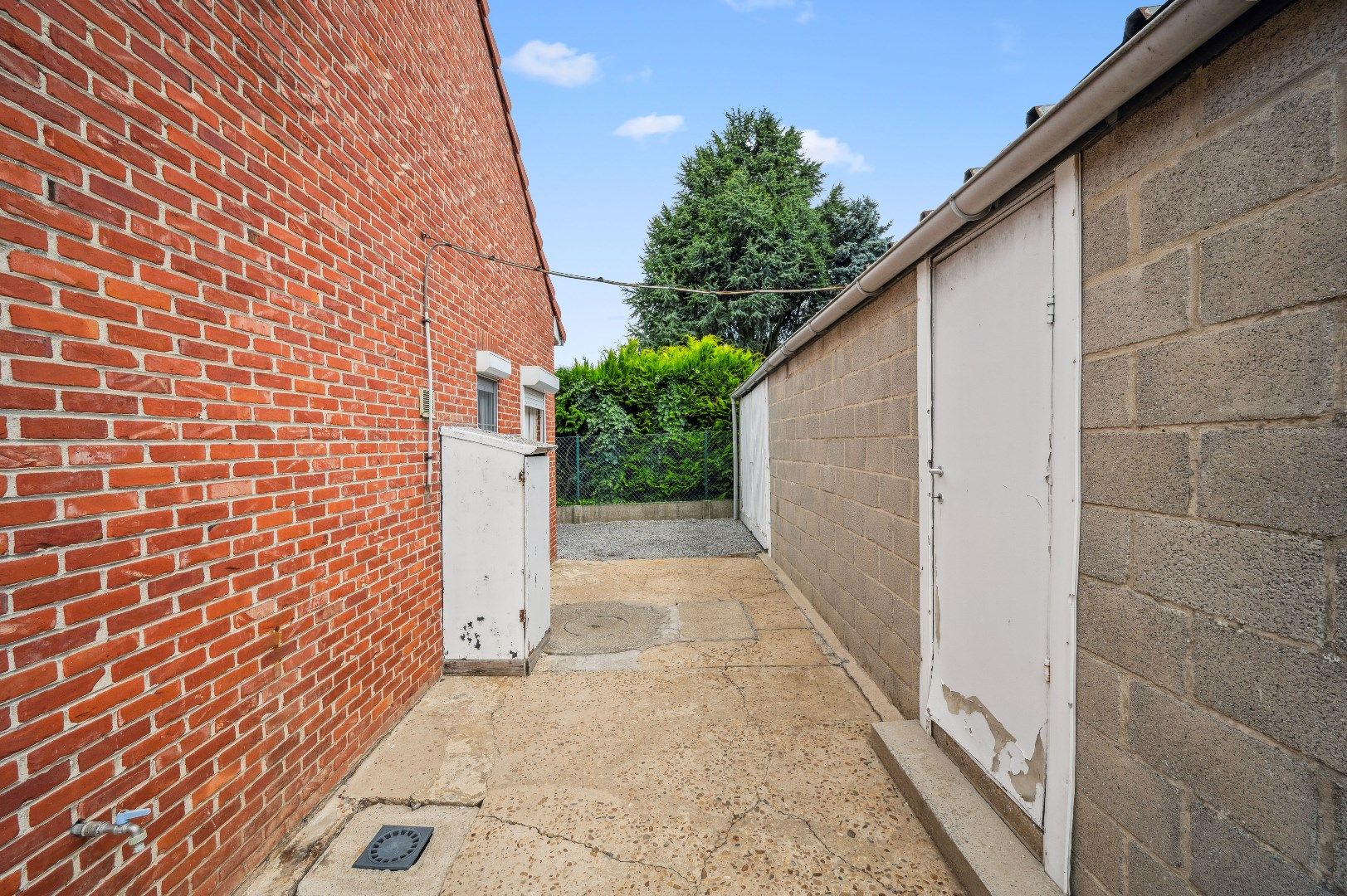 Ruime open bebouwing met tuin, terras, garage en 3 slaapkamers in Wange foto 22