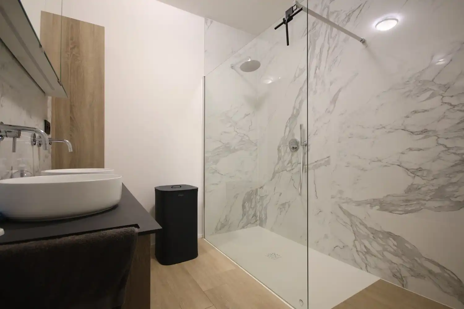 Zeer gunstig gelegen gelijkvloers appartement in Gingelom foto 3
