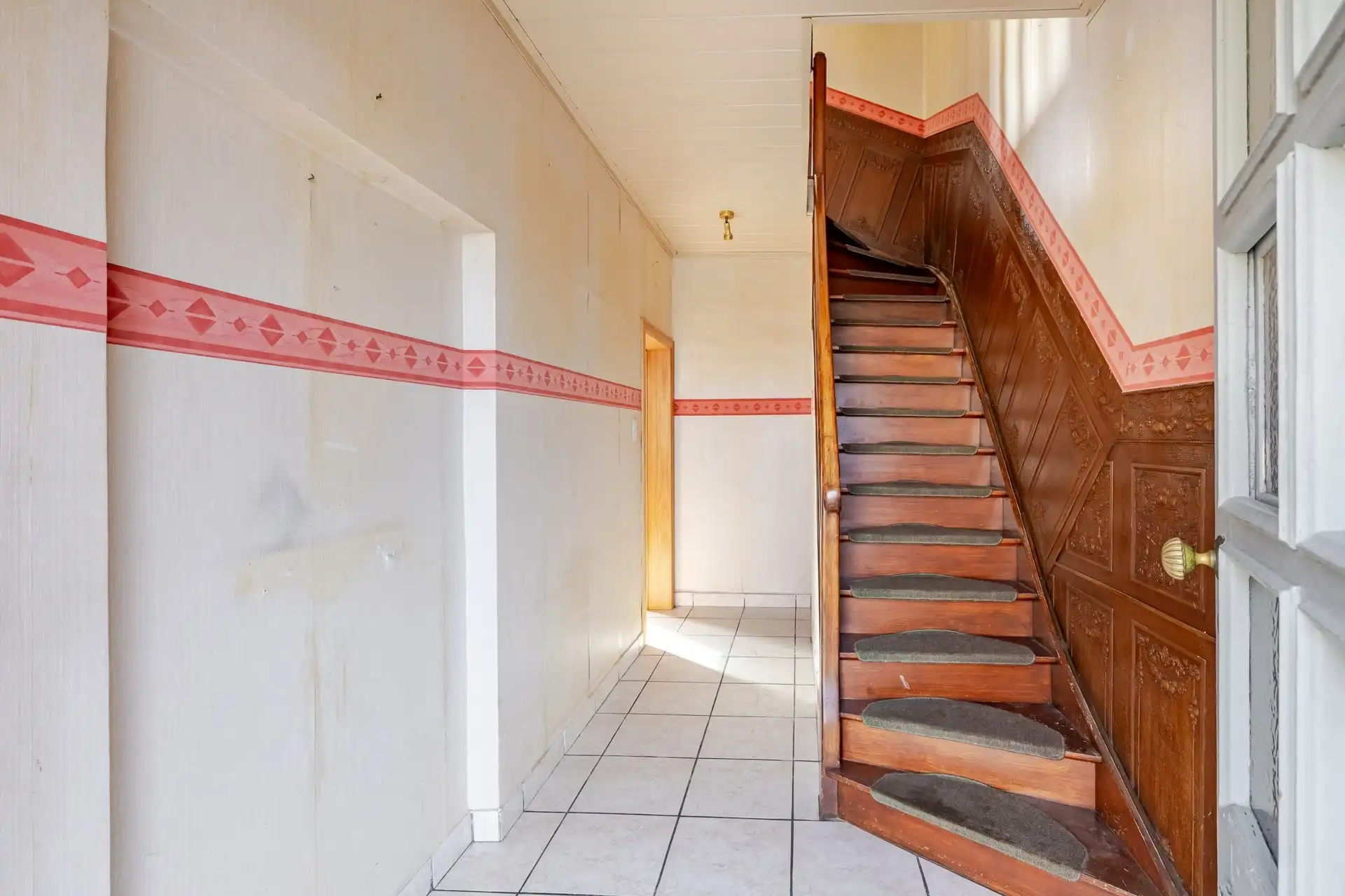 Gunstig gelegen op te frissen woning te Lede foto 16