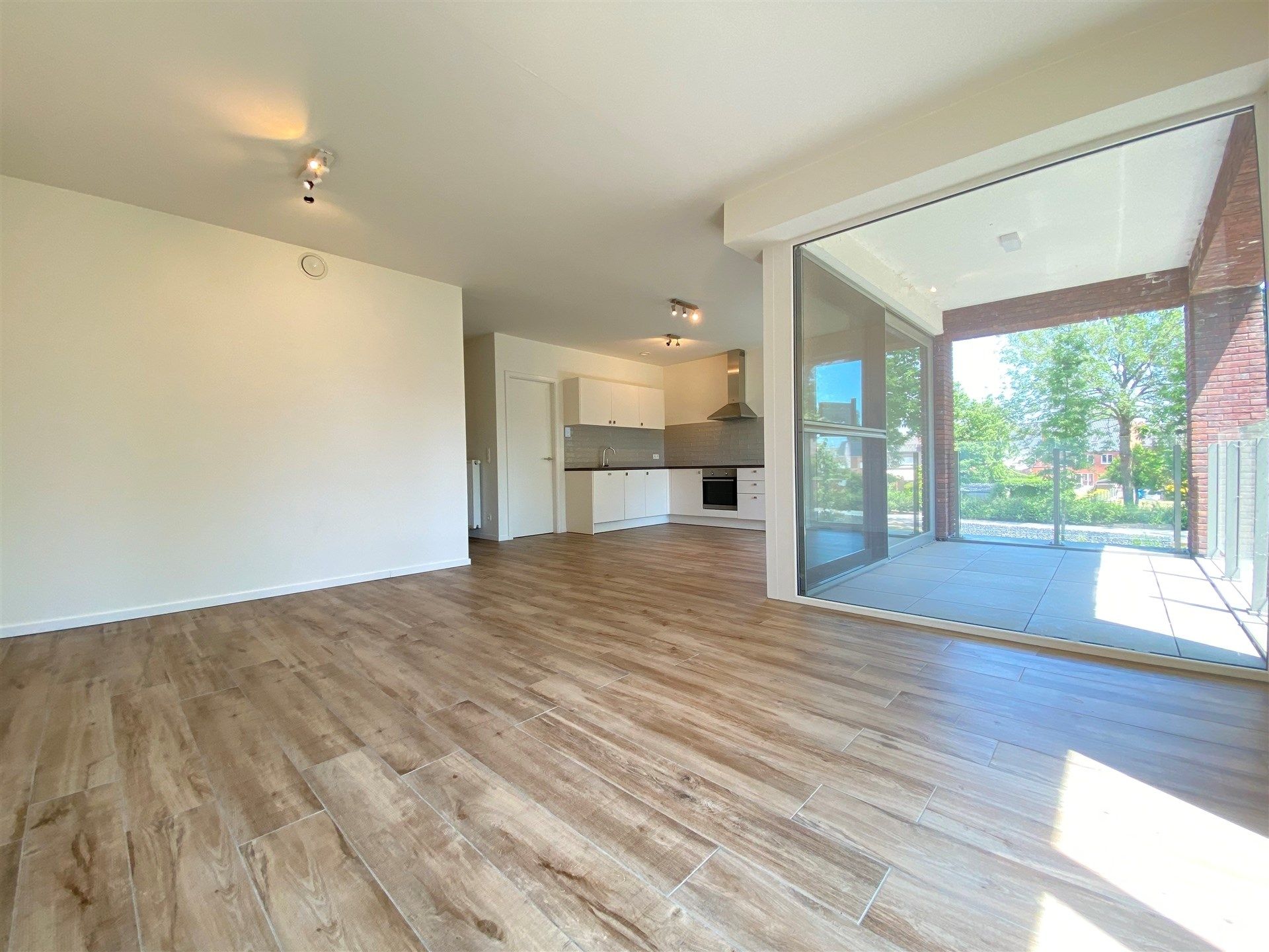 Rustig gelegen appartement met 2 slaapkamers. foto 3