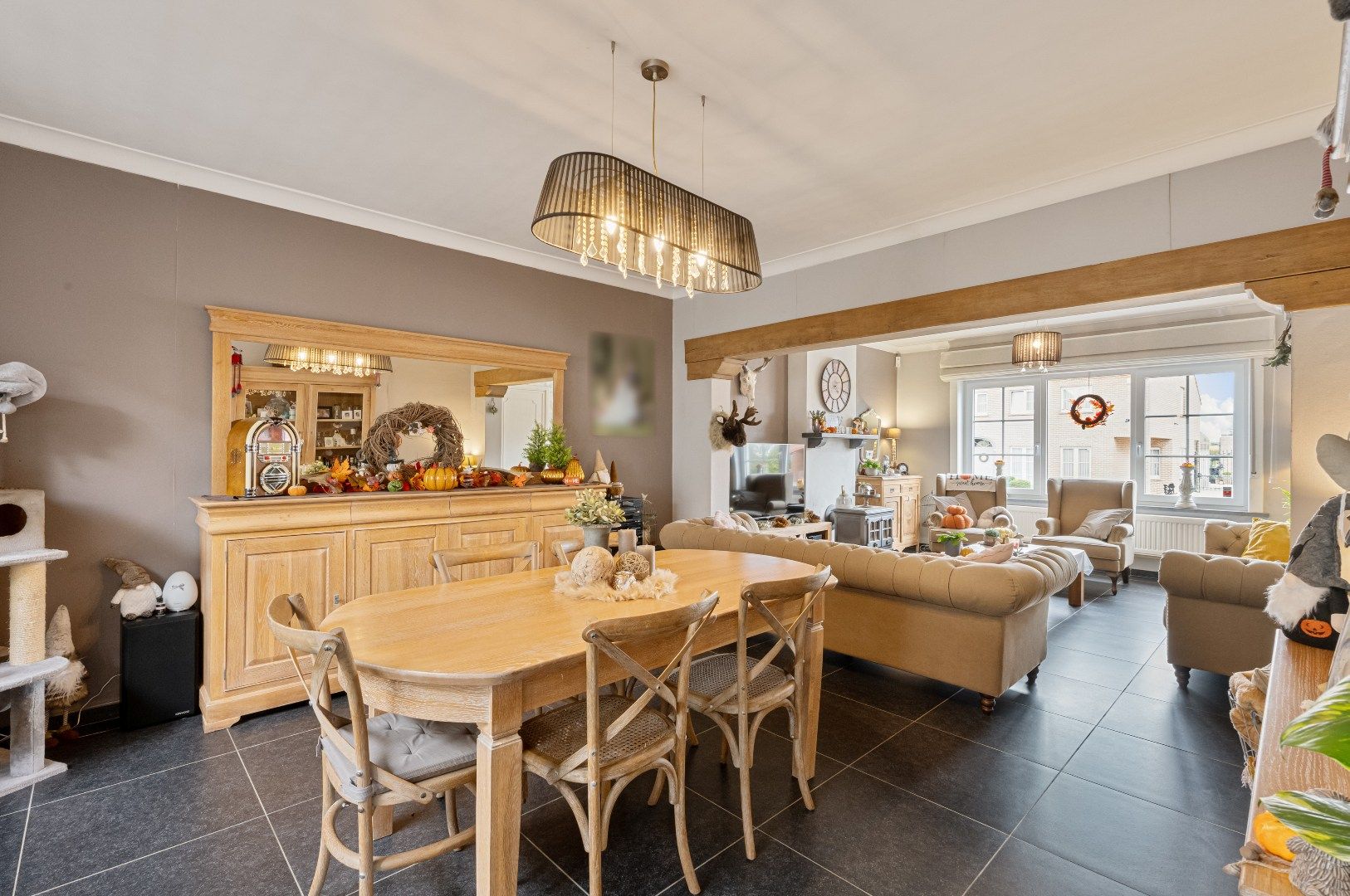 Volledig gerenoveerde solide woning met grote tuin foto 6