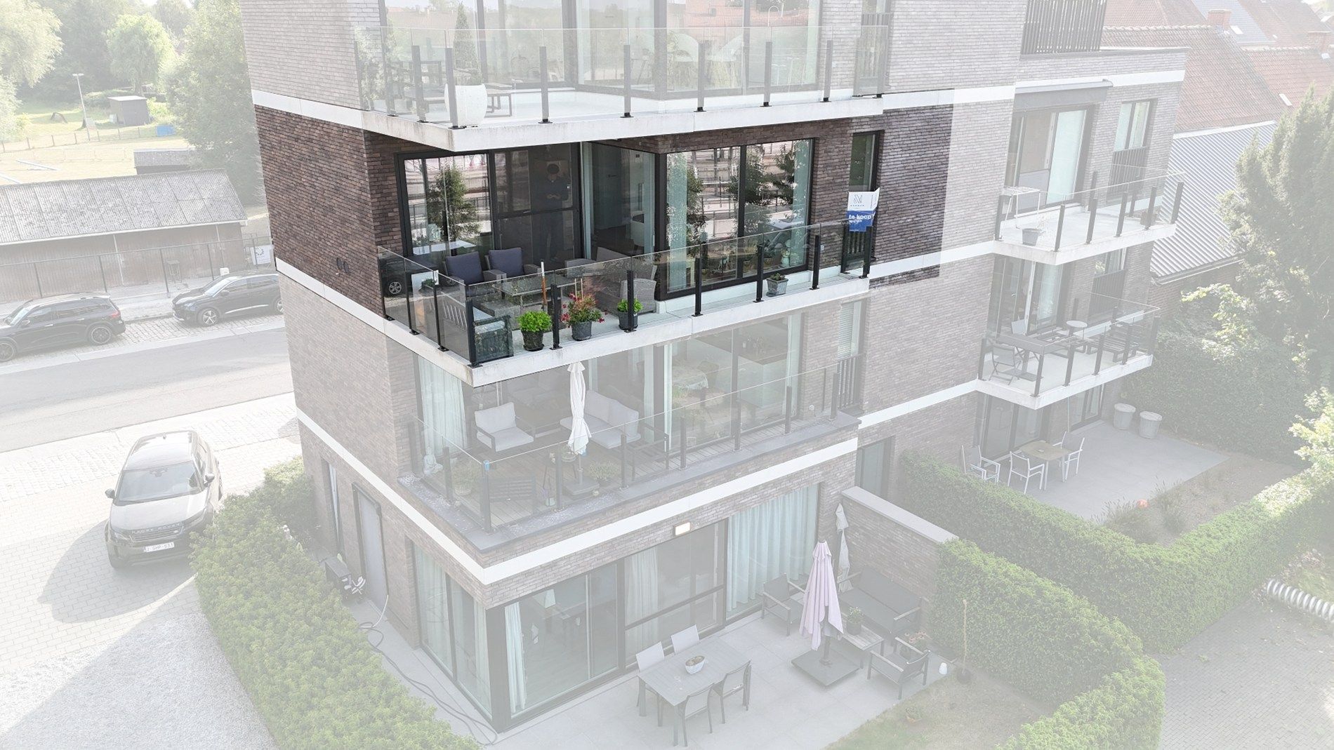 Luxe appartement van 108 m² met groot terras foto {{pictureIndex}}