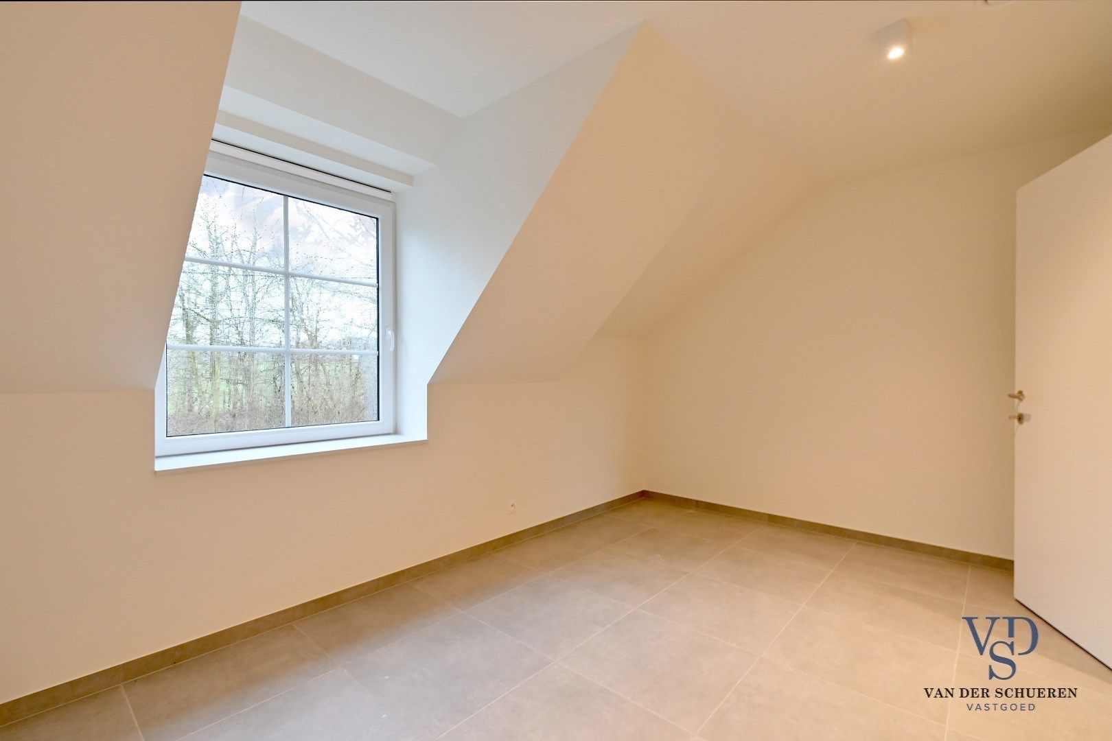 Uitzonderlijke BEN-woning nabij Tiegembos. foto 32
