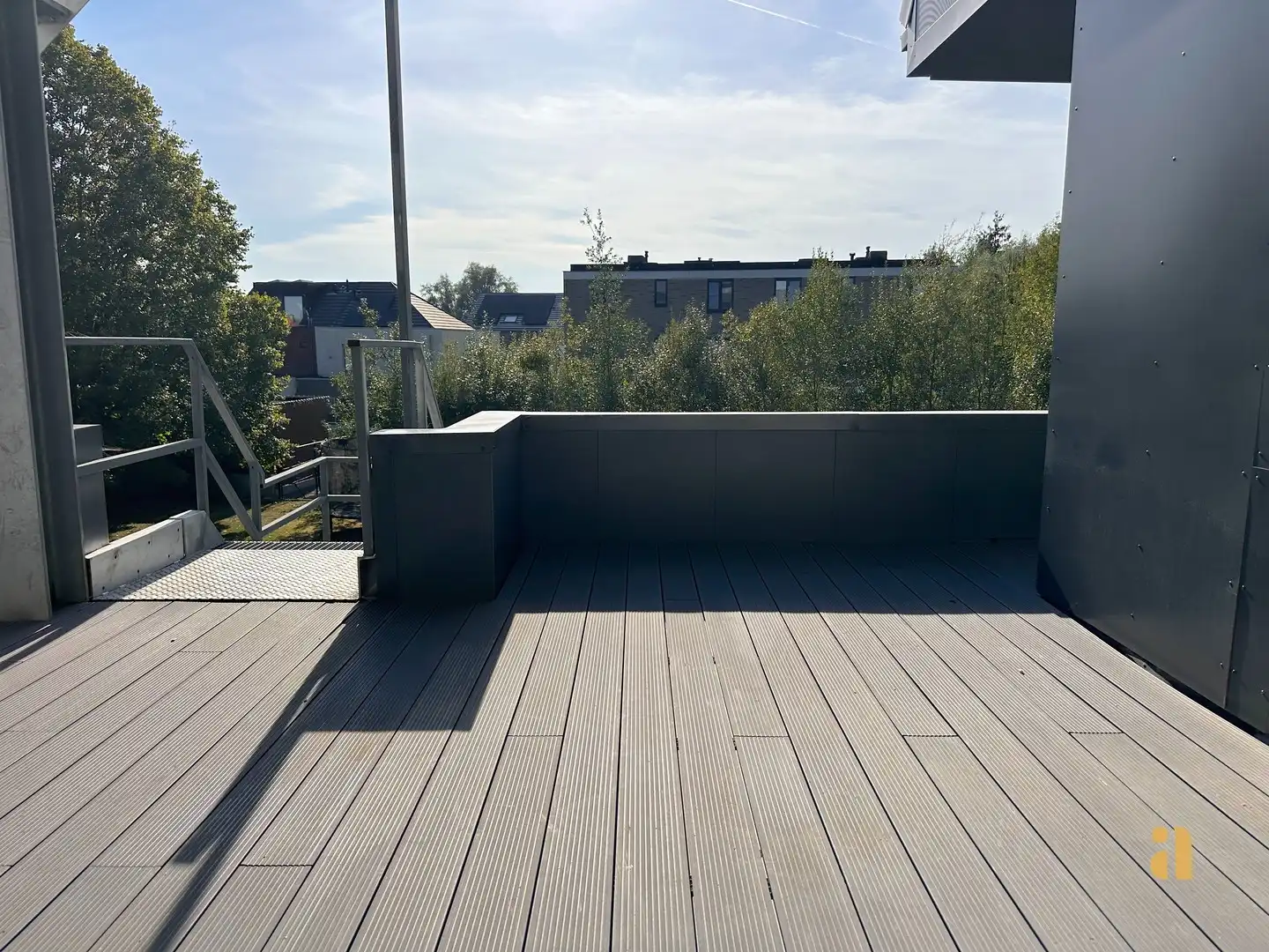 Gerenoveerd, 2 badkamers en een zonnig terras ! foto 14