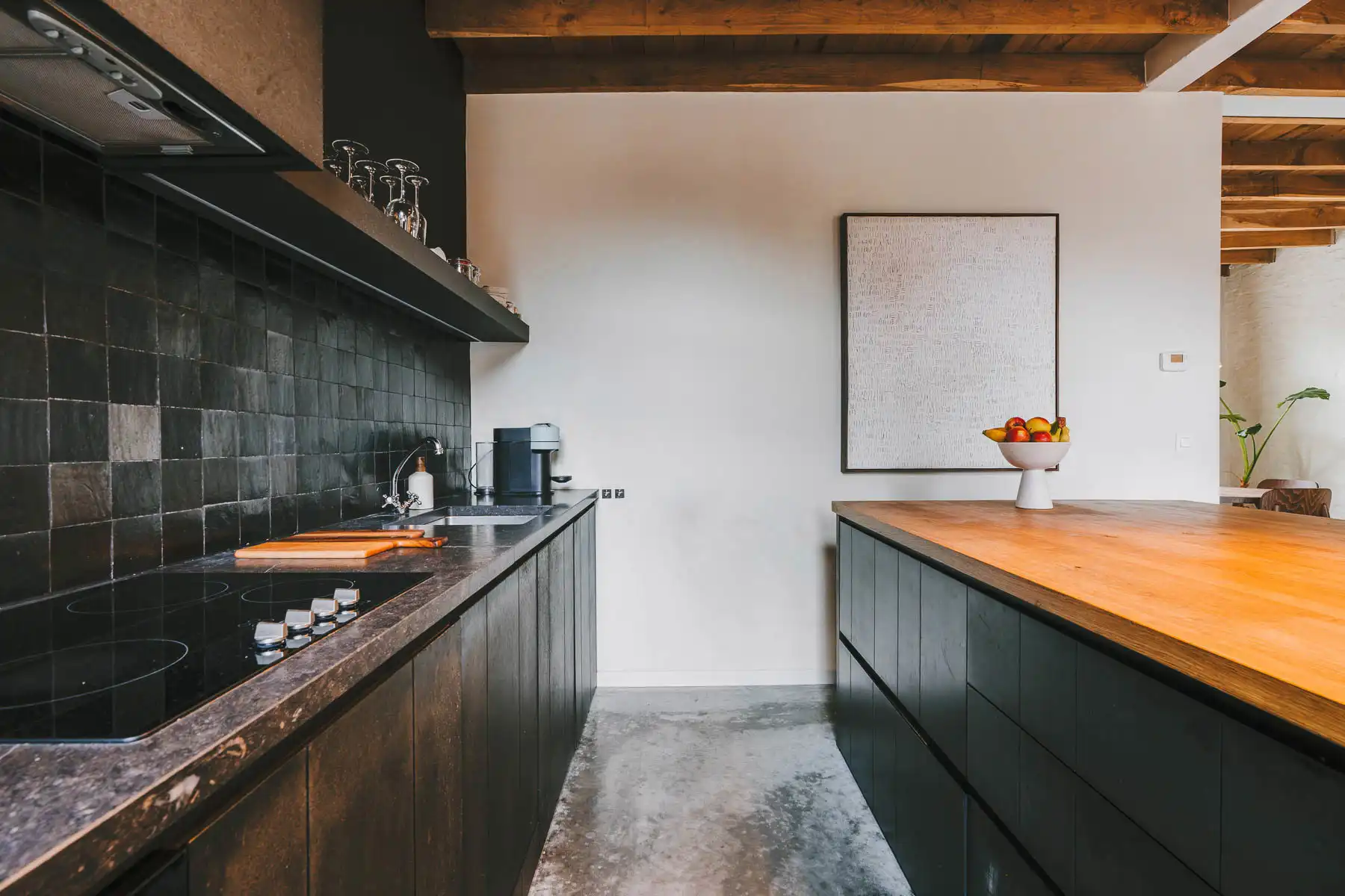 Prachtig gerenoveerde woning met 3 slaapkamers en stadstuin foto 10