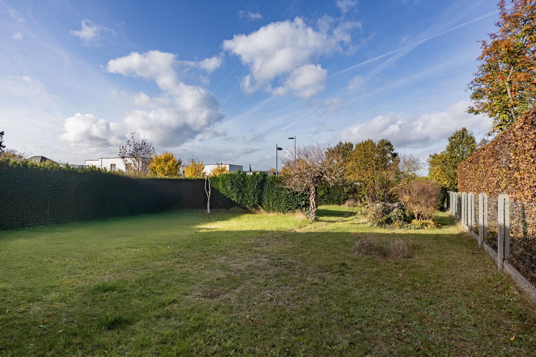 Te koop - Te renoveren woning met topligging en ruime tuin foto 3