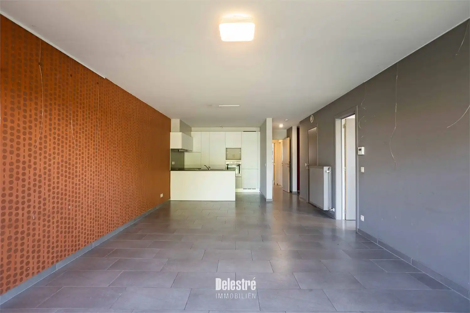 MODERN APP. 3 SLPK. EN RUIM TERRAS MET TUIN INCLUSIEF PARKING foto 3