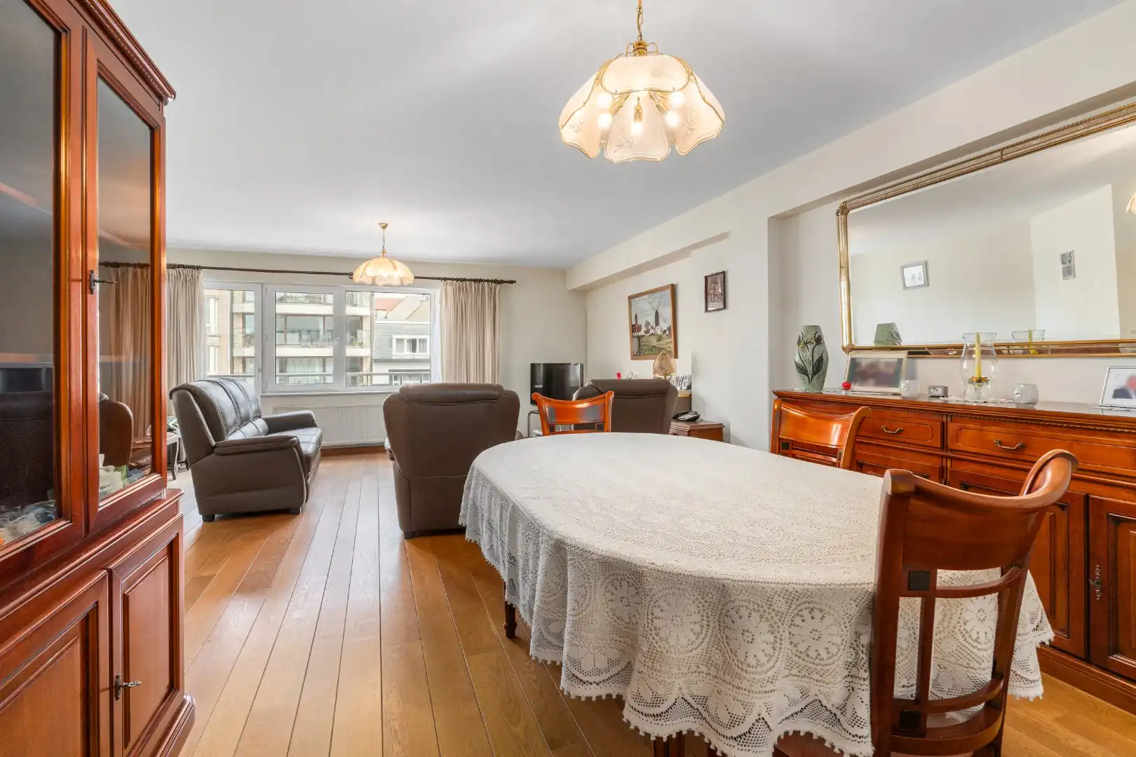 Ruim appartement te koop in centrum Knokke foto 4