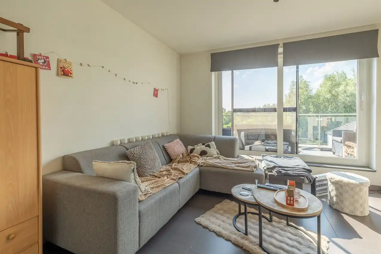 Duplex met groot terras en autostaanplaats nabij station foto 2