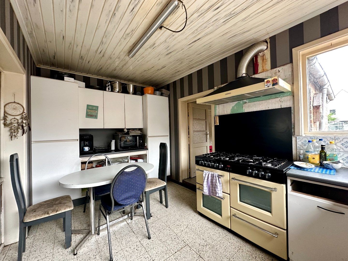 Ruime gezinswoning met 3 à 4 slaapkamers en dubbele garage in Eernegem foto 10