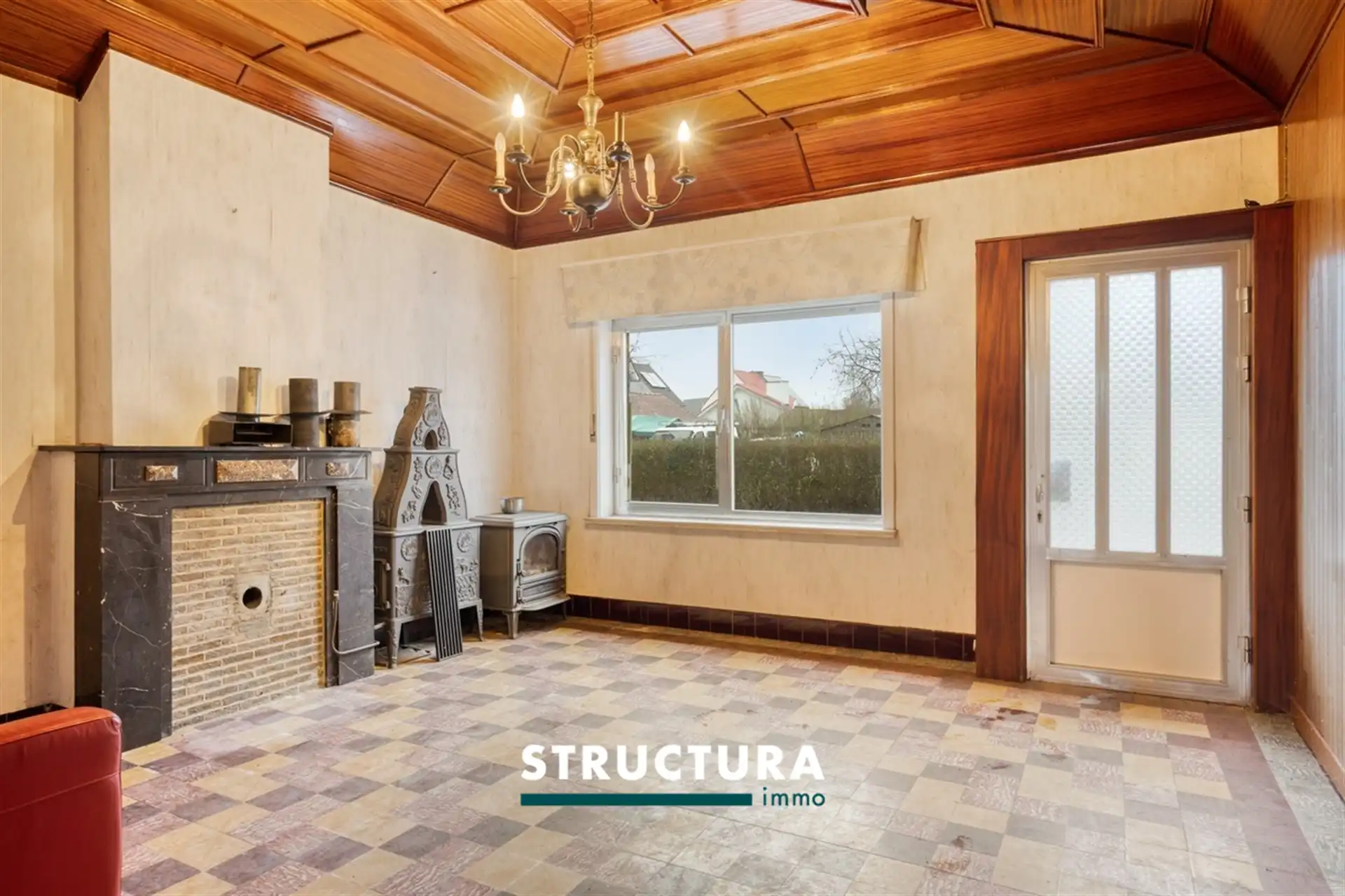 Te renoveren woning met prachtige tuin foto 2