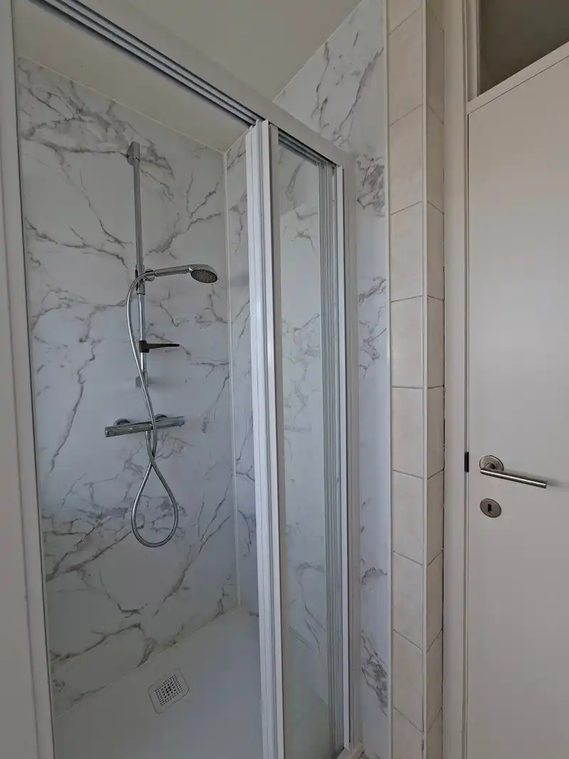 Ruim eigentijds appartement te Bree foto 9
