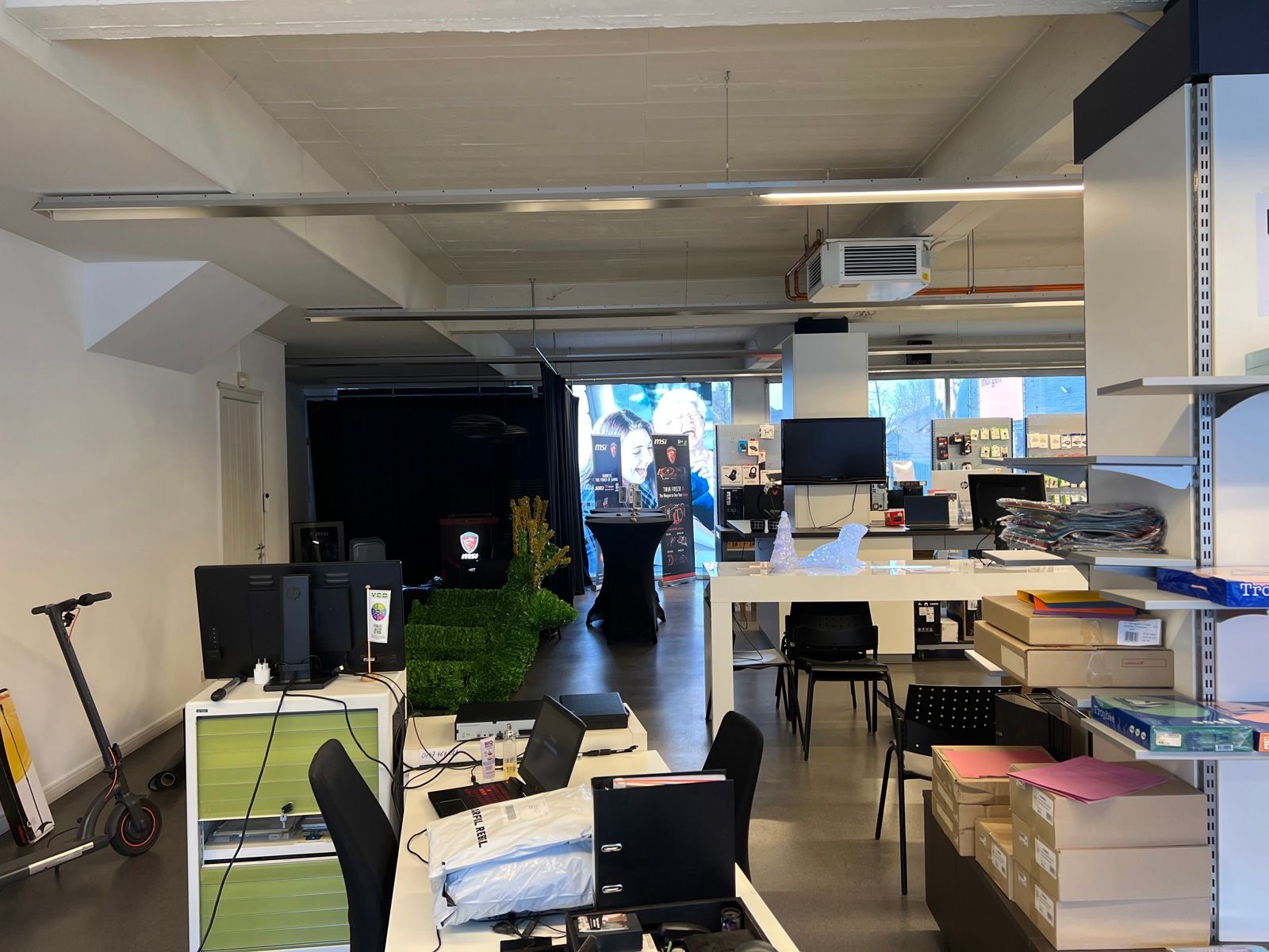 Commercieel pand op TOP - locatie. foto 36