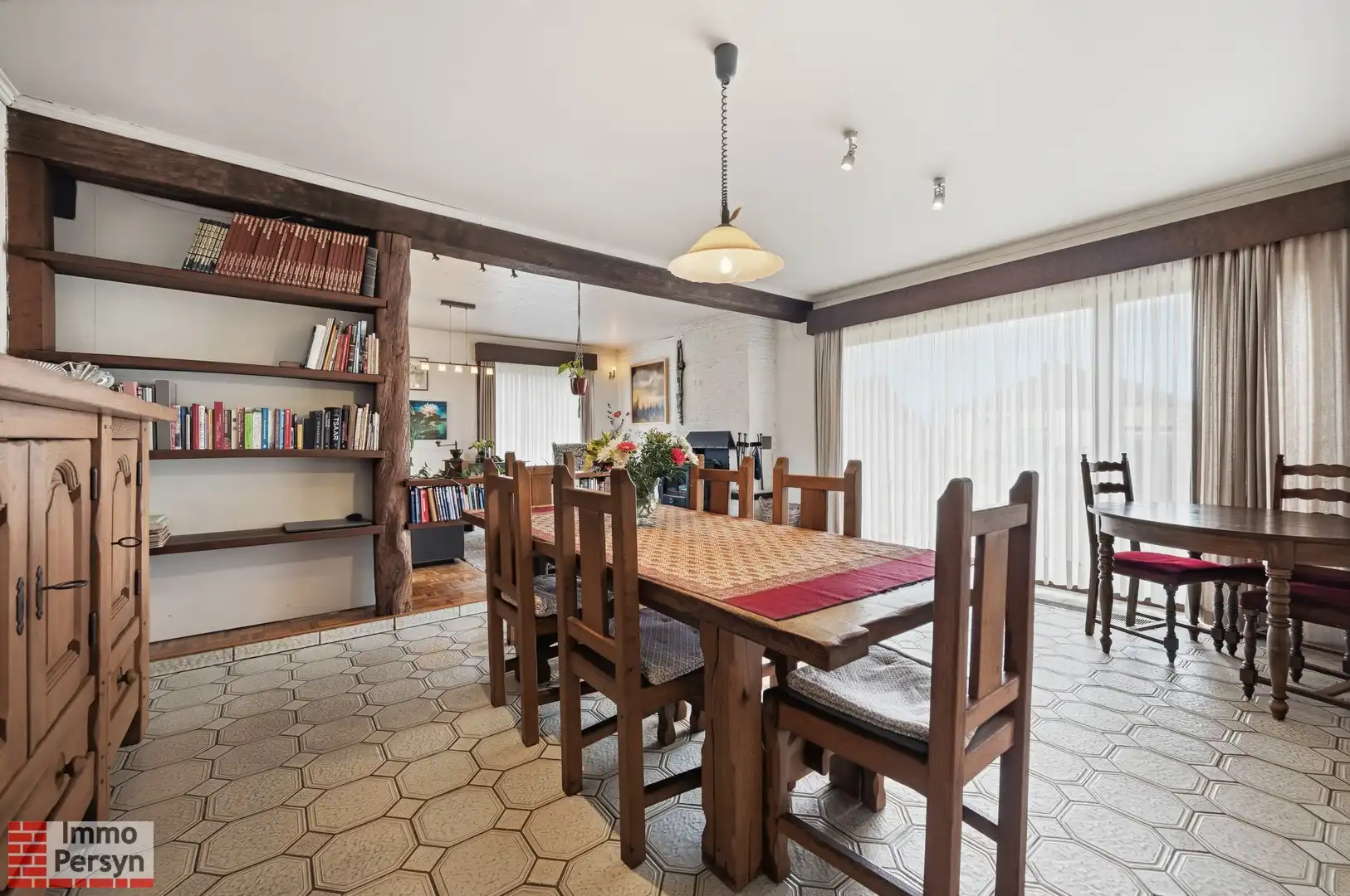 Gelijkvloerse woning met 3 slpk en dubbele garage foto 5