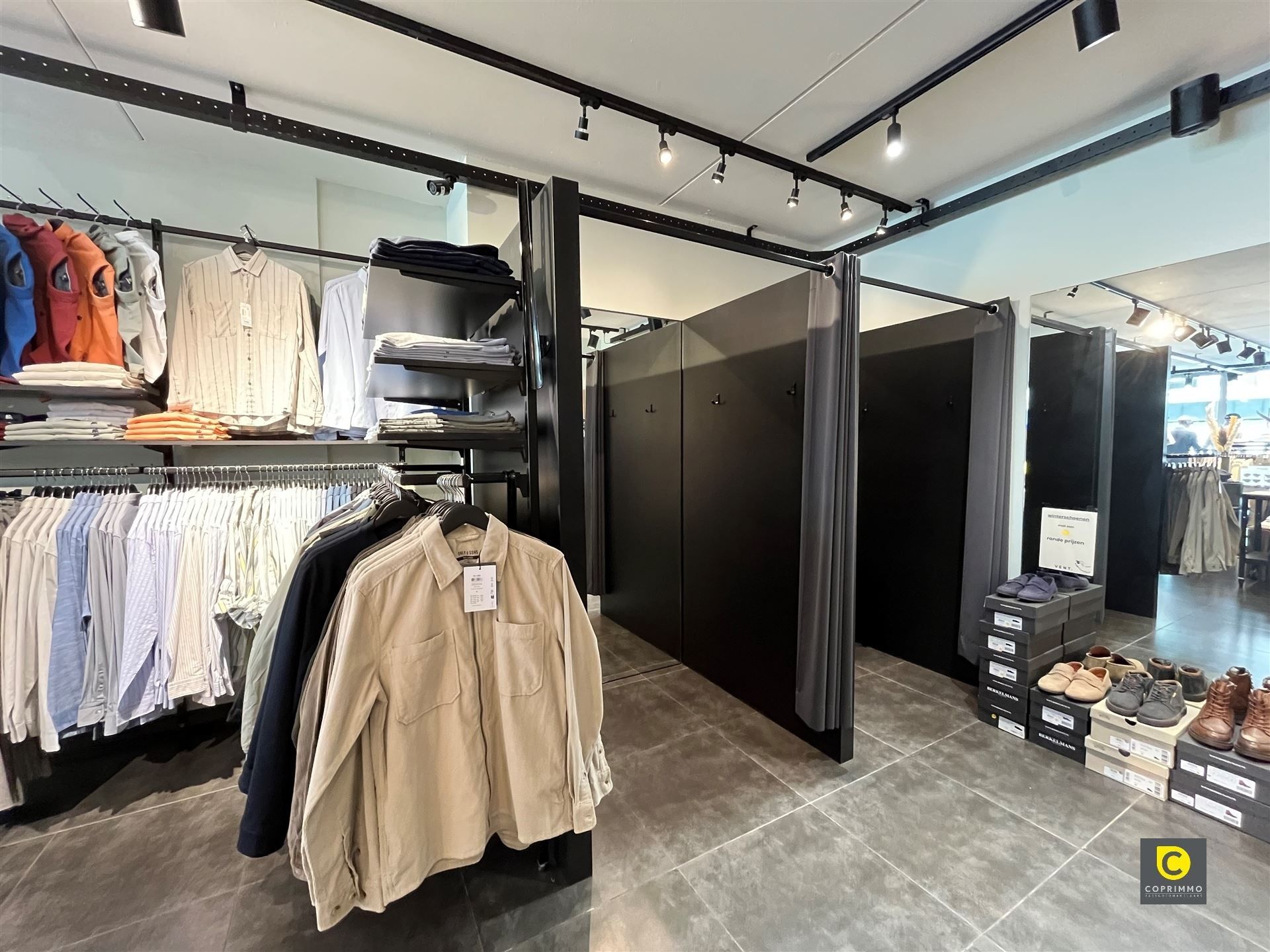 Centraal handelspand op hoekligging foto 4