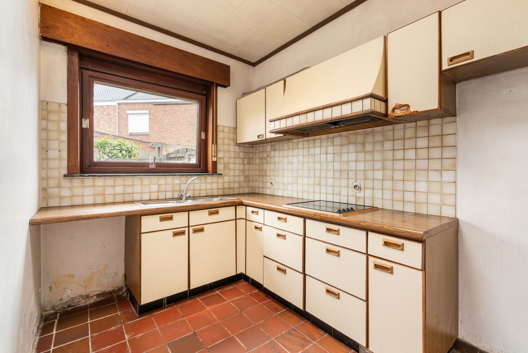 Te renoveren woning met 3 slaapkamers  foto 7