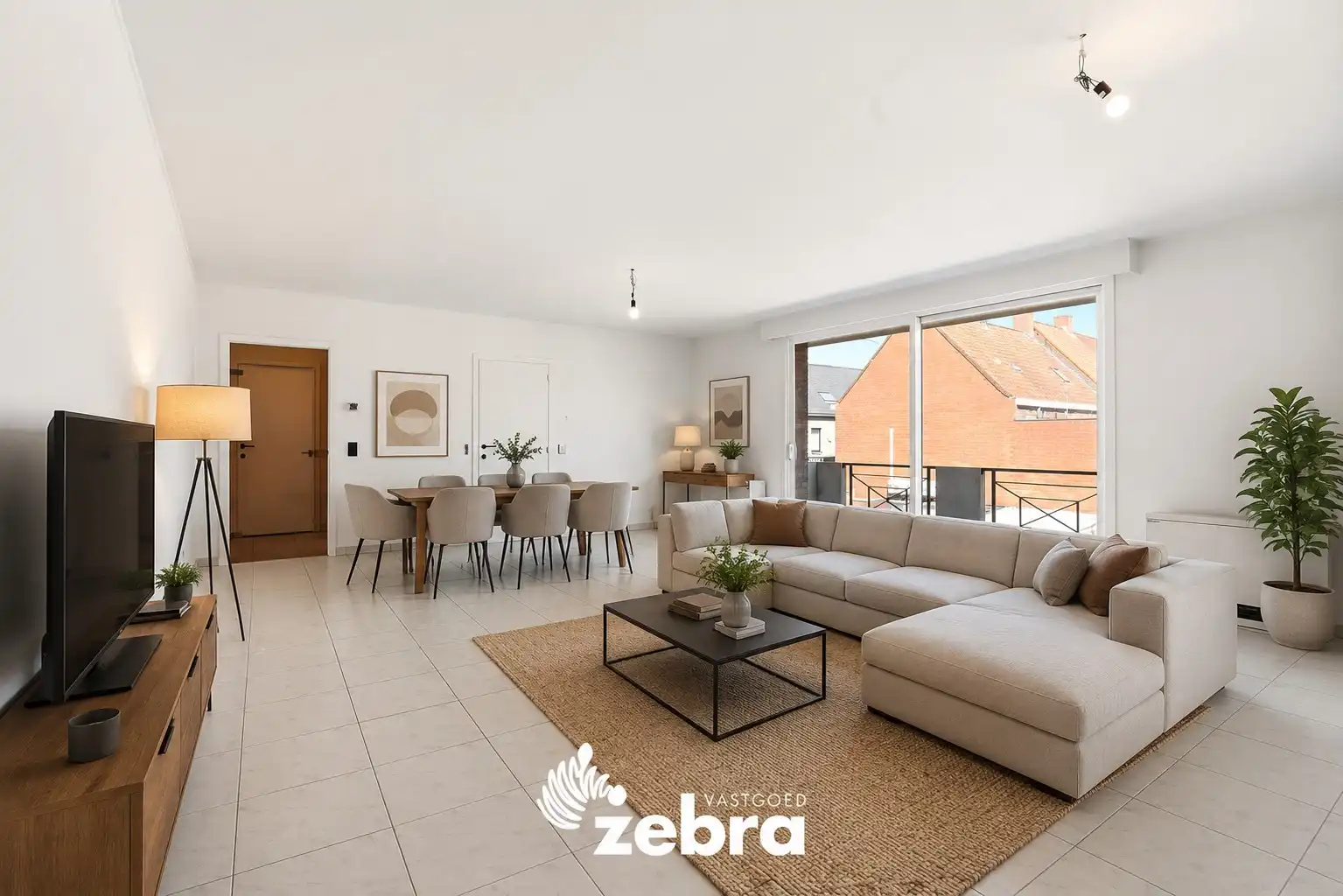 Zeer ruim appartement (137 m²) te koop met dubbele garage in het hartje van Tielt! foto 6